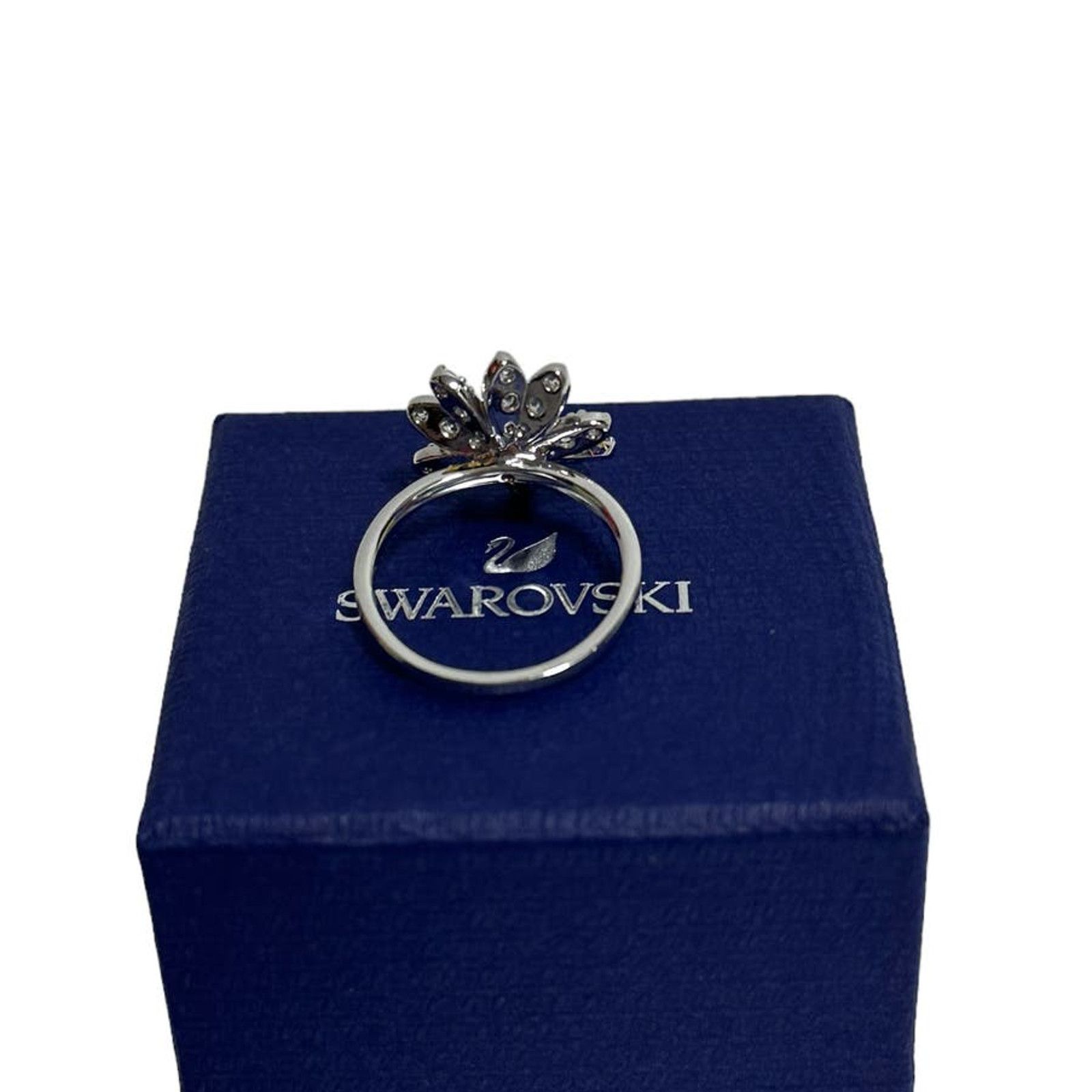Swarovski Swarovski Eternal Flower ring Flower, Pink 6 Size ONE SIZE - 7 Thumbnail