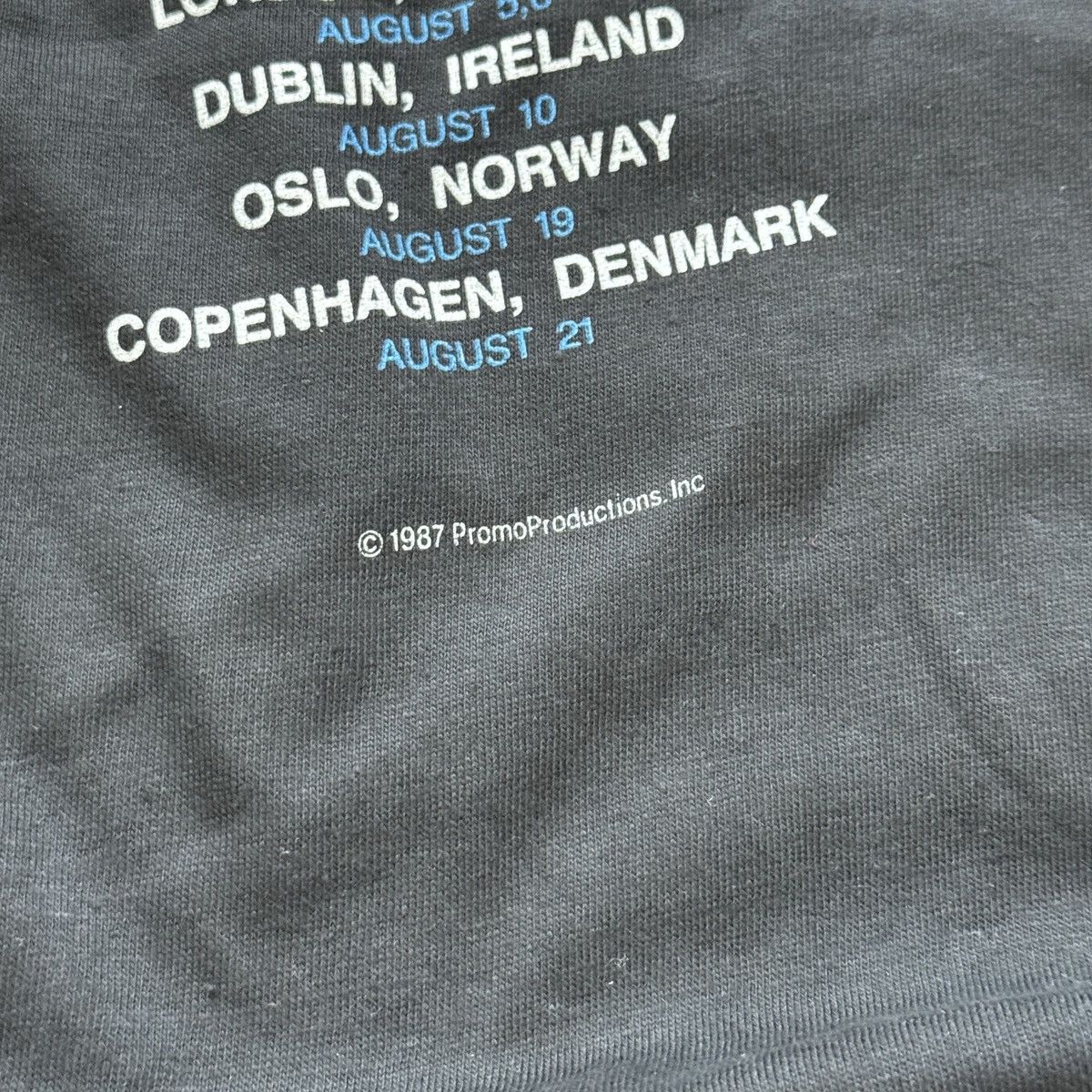 Pink Floyd Vintage 1987 Pink Floyd European Tour Tee Size US XL / EU 56 / 4 - 4 Thumbnail
