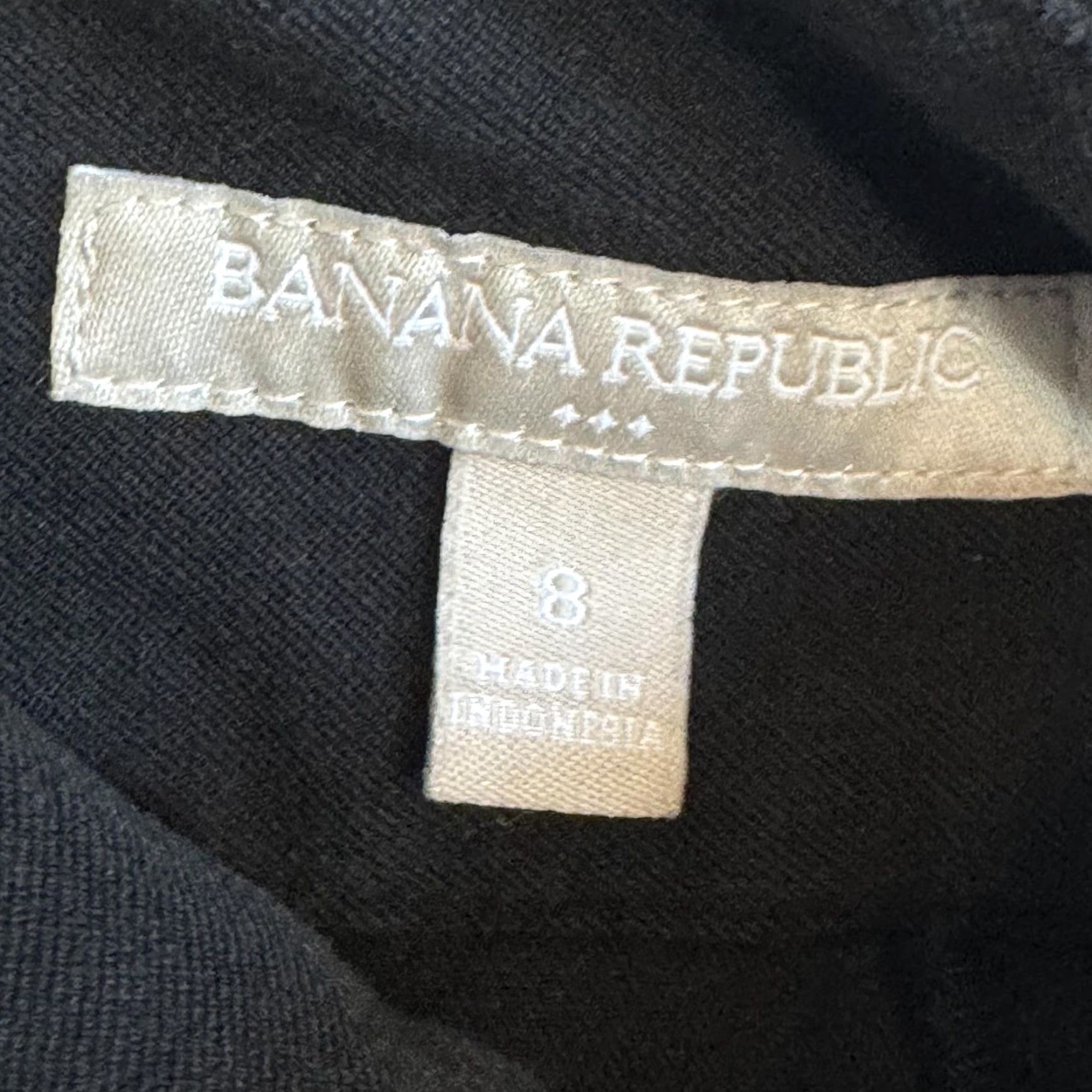 Banana Republic Banana Republic Mini Skirt Women’s 8 Black Cotton Blend Back Zipper A‑Line Skirt Womens#8 Black Cotton Blend Back Zipper A-Line Short 0 Size 30" / US 8 / IT 44 - 6 Thumbnail