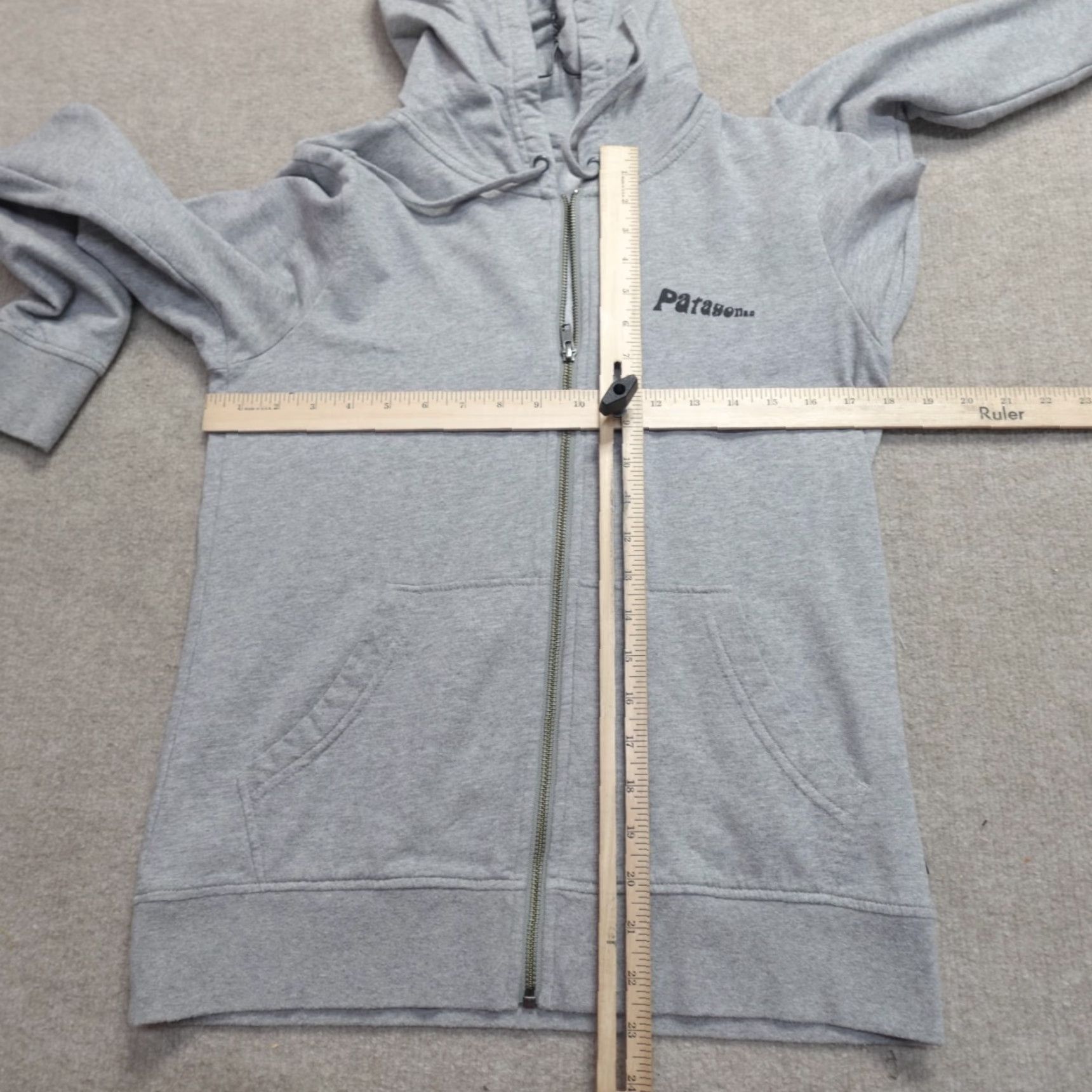 Patagonia Patagonia Hoodie Women's Sweater Small Gray Lightweight Full Zip Skeg Set Sleeve Long Zip Activewear 90s? Size S / US 4 / IT 40 - 6 Thumbnail