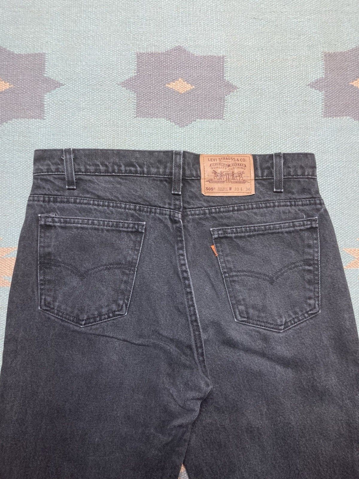 Vintage Levi’s 505 jeans orange tab black denim straight USA 33x33 Size US 33 - 3 Thumbnail