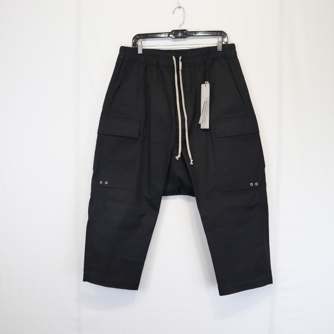 o1rshd1 Cargo Cropped in Black