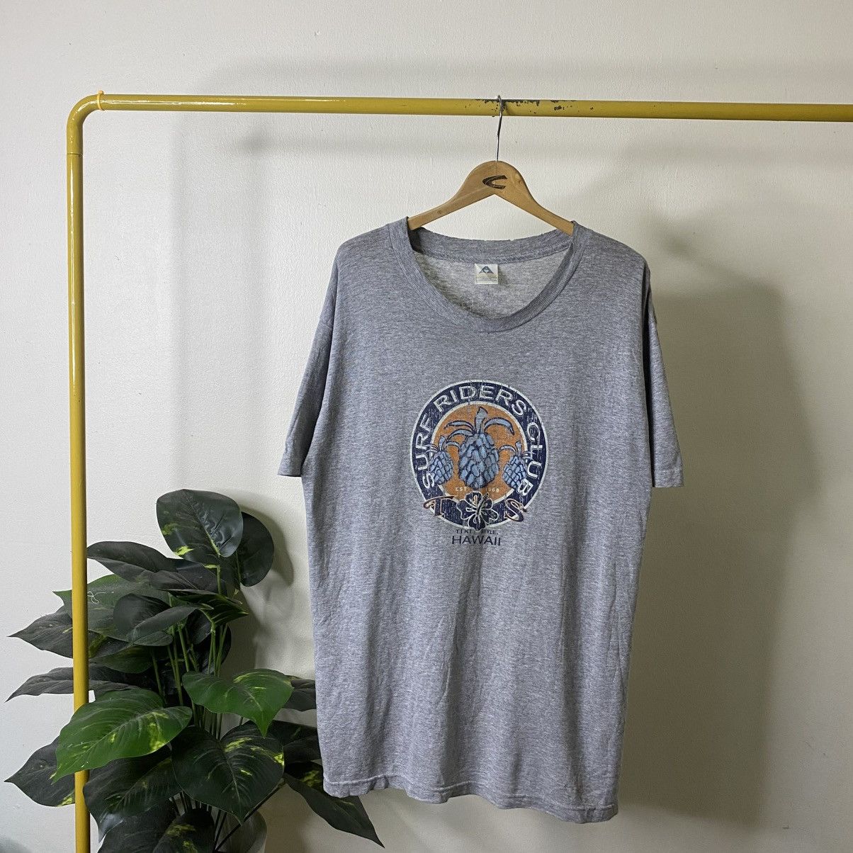 Vintage 1990s Hawaii Surf Riders Club T Shirt Size US L / EU 52-54 / 3 - 1 Thumbnail