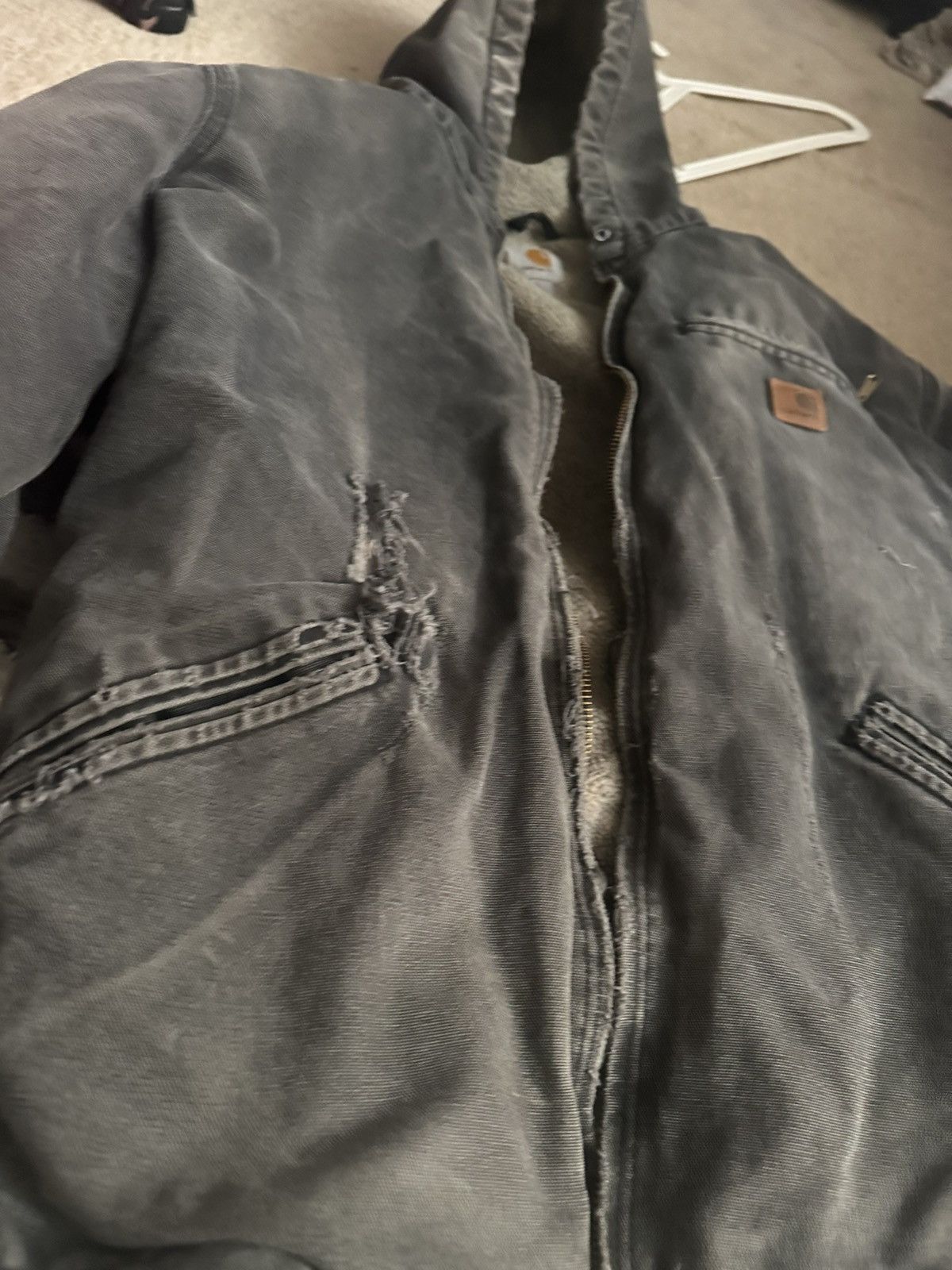 Carhartt Thrashed Vintage Carhartt J141 BLK Sierra Jacket Size US L / EU 52-54 / 3 - 3 Thumbnail