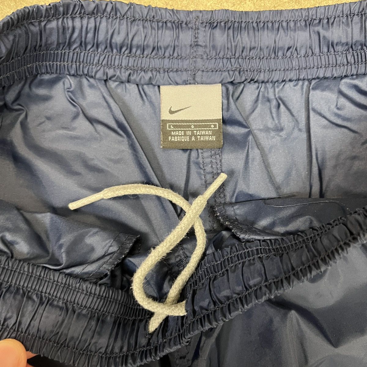 Nike × Vintage Vintage Nike Windbreaker Pants Navy Blue Large Size ONE SIZE - 3 Thumbnail