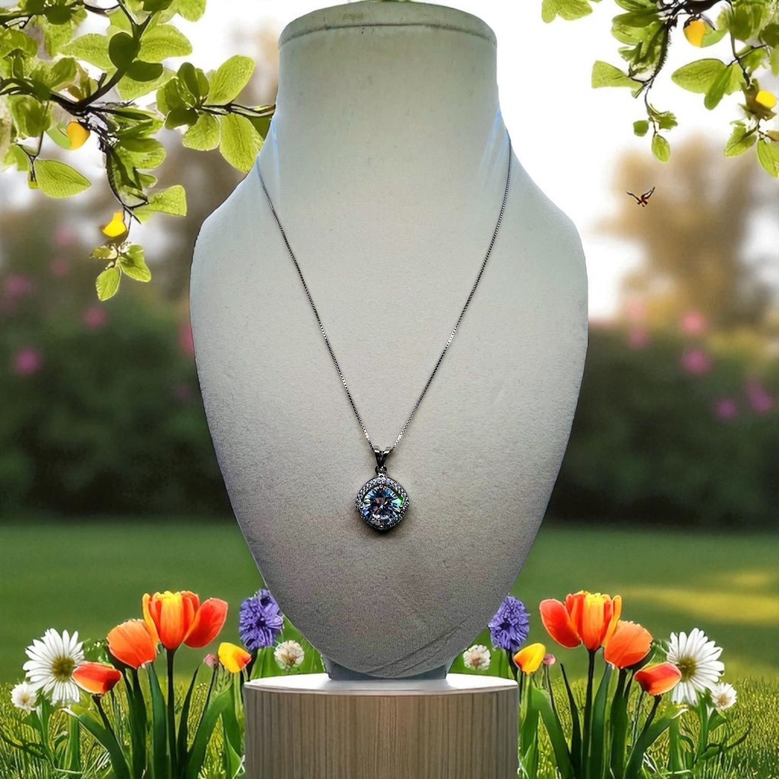 Vintage Italian Sterling Silver Cubic Zirconia Halo Pendant Necklace Size ONE SIZE - 10 Thumbnail