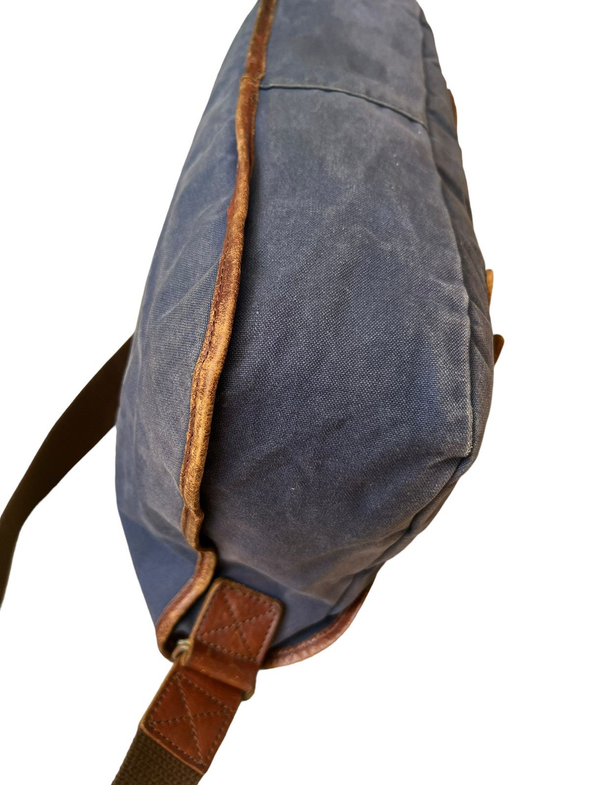 Japanese Brand Butler Verner Sails Japan Sun Faded Waxed Messenger Bag Size ONE SIZE - 14 Thumbnail