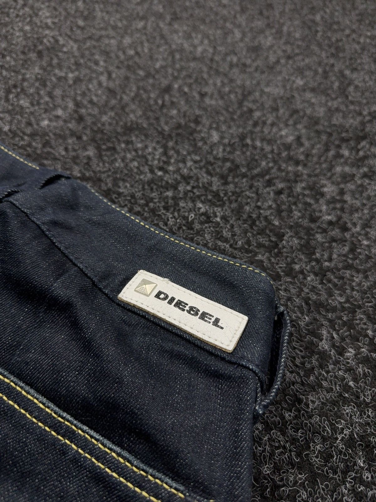 Diesel Luxury Diesel Volver Dark Raw Denim Wide Leg Jeans Y2K Size 26" / US 2 / IT 38 - 17 Thumbnail