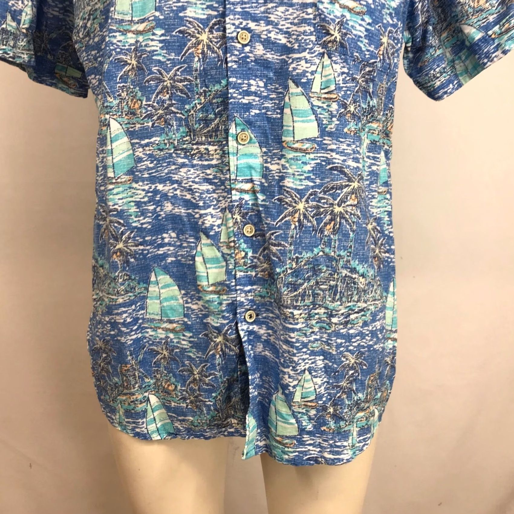 Izod IZOD MEN'S XL BLUE SHORT SLEEVE BUTTON-UP COTTON SHIRT W/ POCKET Size US XL / EU 56 / 4 - 3 Thumbnail