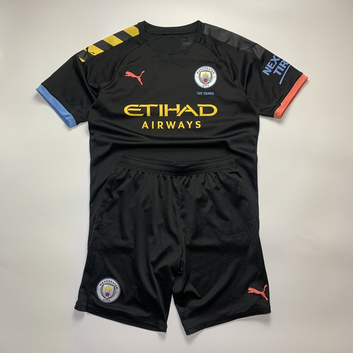 Other Kit (Jersey+Shorts) Puma Manchester City 2018-2019 125 years Size US M / EU 48-50 / 2 - 2 Thumbnail