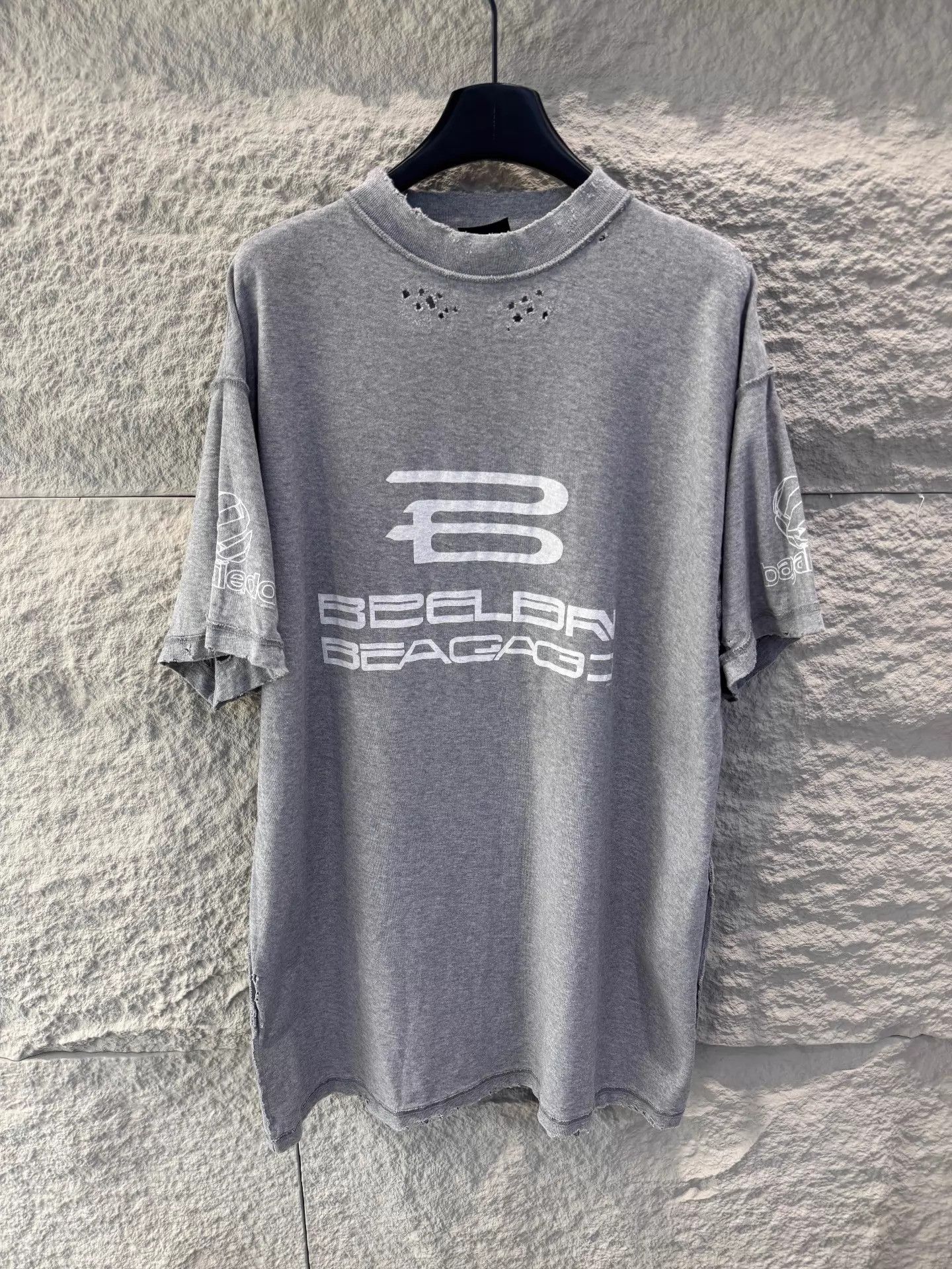 Balenciaga Balenciaga Gray Distressed Logo Oversized Short Sleeve Tee1 Size US S / EU 44-46 / 1 - 1 Thumbnail