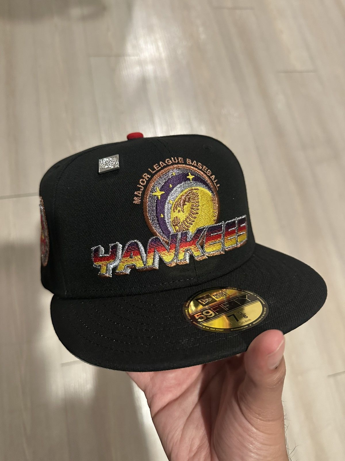 New Era New Era Yankees 1949 WS Metallic Galaxy 7 5/8 Size ONE SIZE - 11 Thumbnail