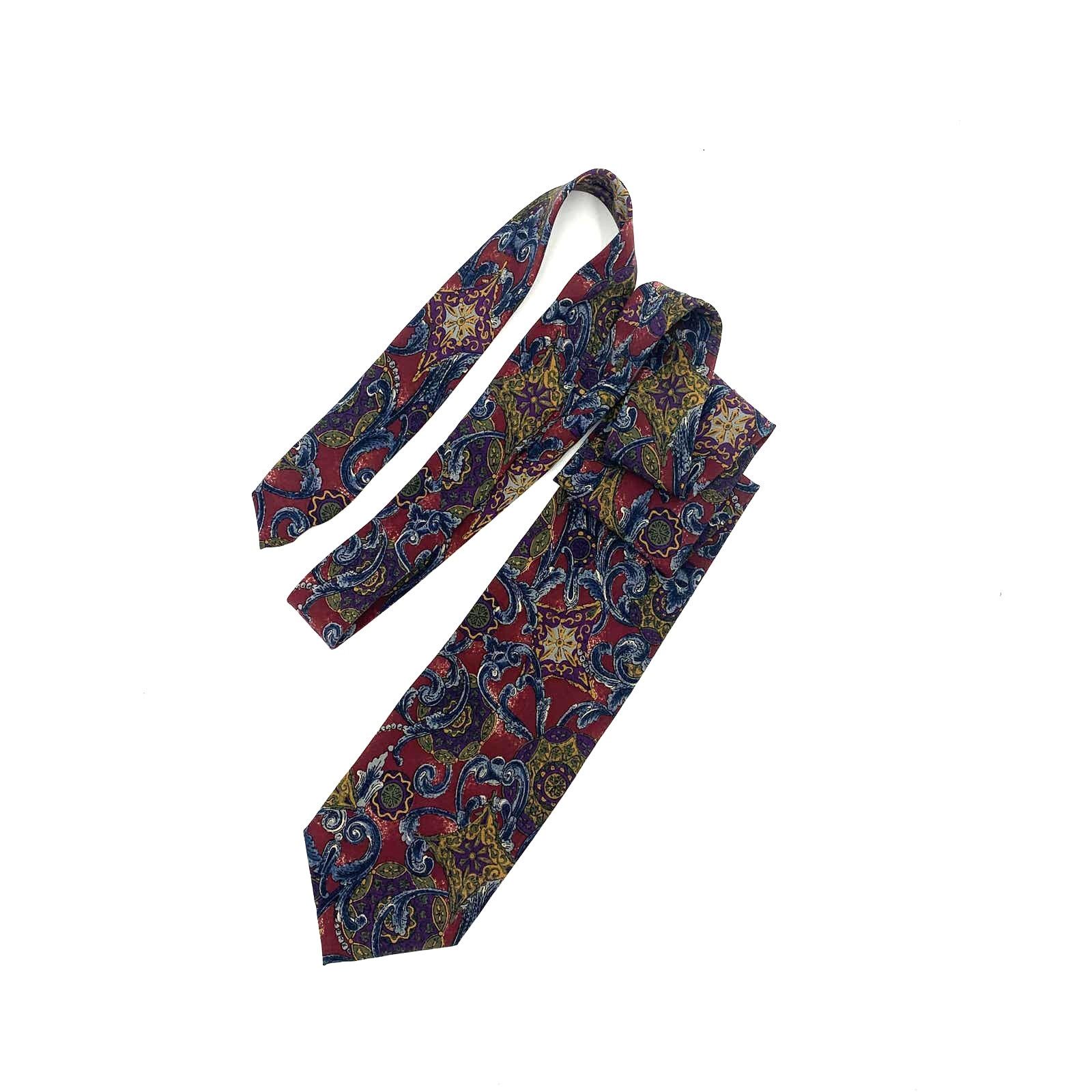 Valentino × Vintage Vintage Valentino Silk Printed Tie Scrolls Motif Red Foulard Size ONE SIZE - 5 Thumbnail