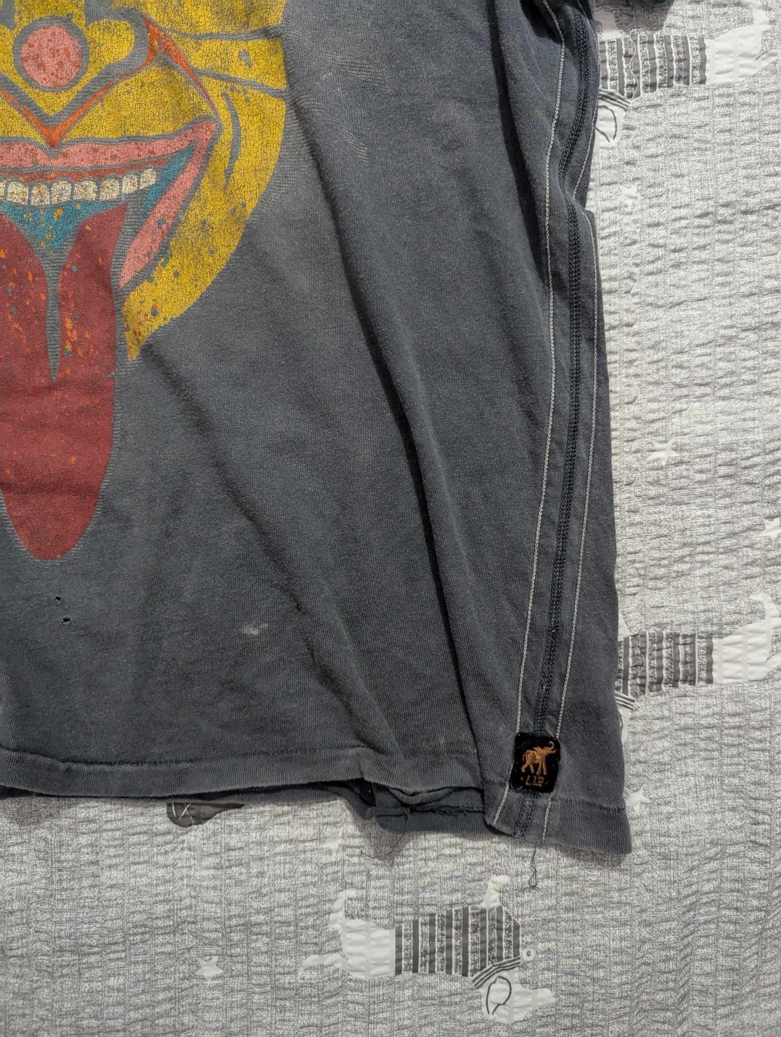 KISS × Vintage Vintage Kiss Hotter than Hell Band Tee Size US L / EU 52-54 / 3 - 5 Thumbnail