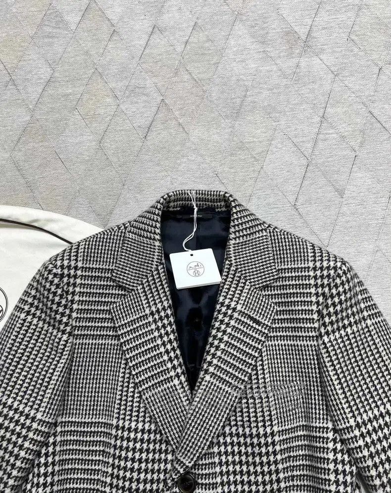 Hermes Hermes Houndstooth Coat, 100% Premium Wool Size US M / EU 48-50 / 2 - 3 Thumbnail