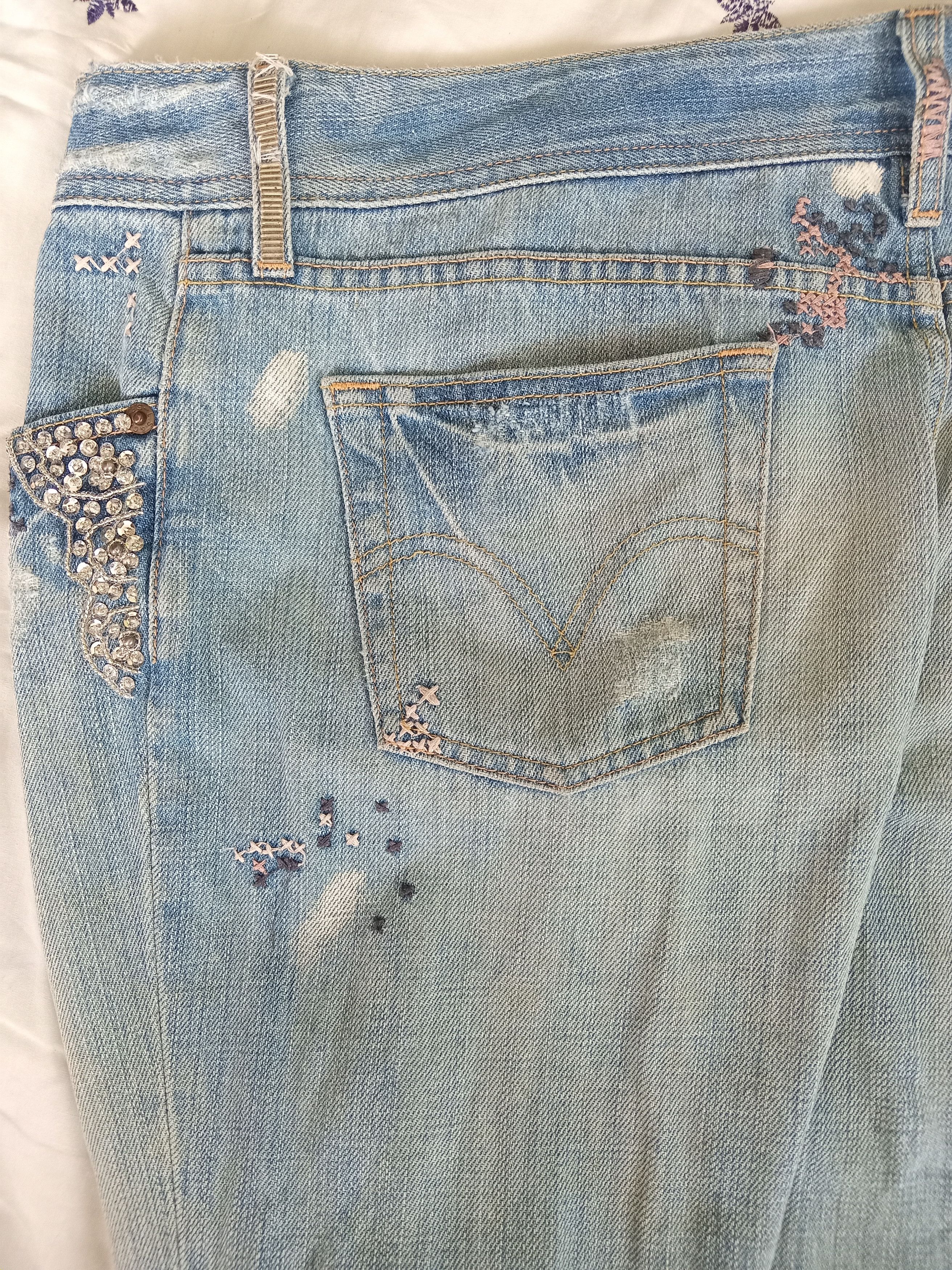 Levi's 💥RARE💥LEVIS Flare Distressed Custom Dirty Light Wash Jeans Size 33" - 12 Thumbnail