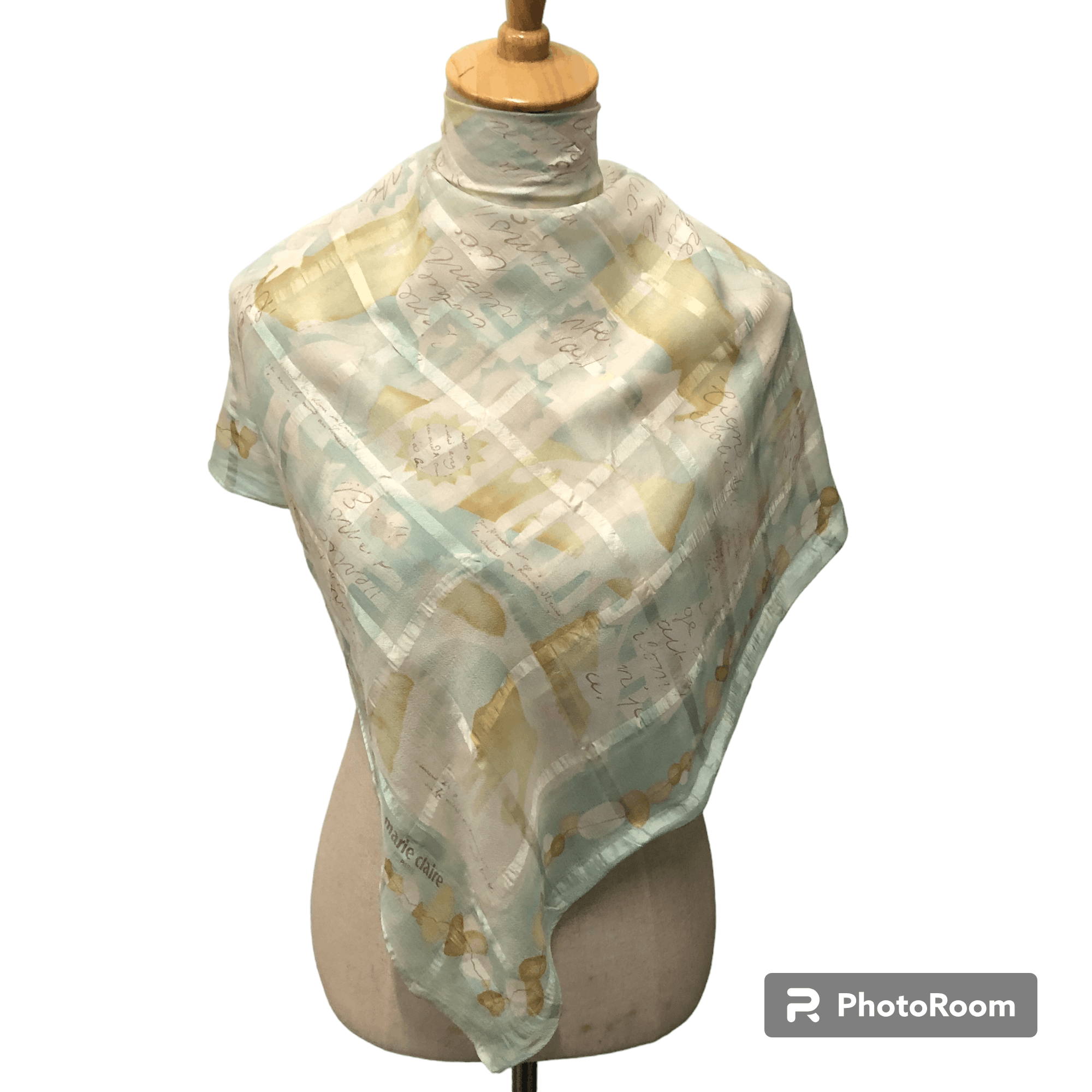 Japanese Brand Marie Claire Luxury Floral Silk Scarf M1073 Size ONE SIZE - 1 Thumbnail