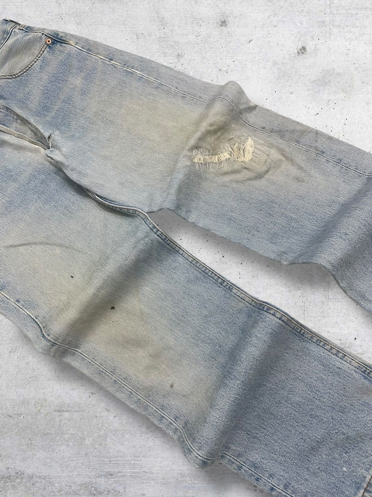 Levi's Vintage Clothing VINTAGE 501 LEVIS USA DESIGNER 90S OG RIPPED MUDWASH DENIM Size US 32 / EU 48 - 6 Thumbnail