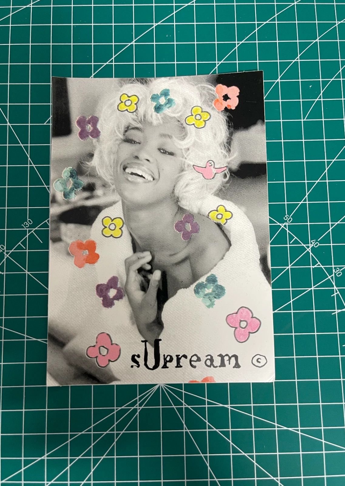 Supreme Supreme Naomi Campbell Sticker Size ONE SIZE - 1 Preview