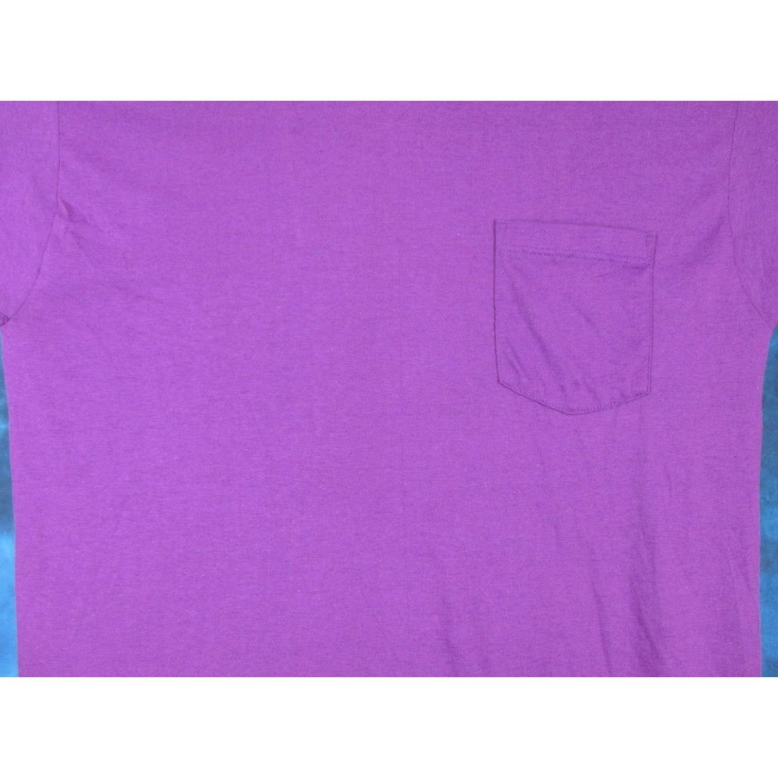Vintage VINTAGE DEADSTOCK 80s SHIRT LARGE PURPLE POCKET T-Shirt Mens 80s 90s Beach NOS Blank Paper Thin Size US L / EU 52-54 / 3 - 7 Thumbnail