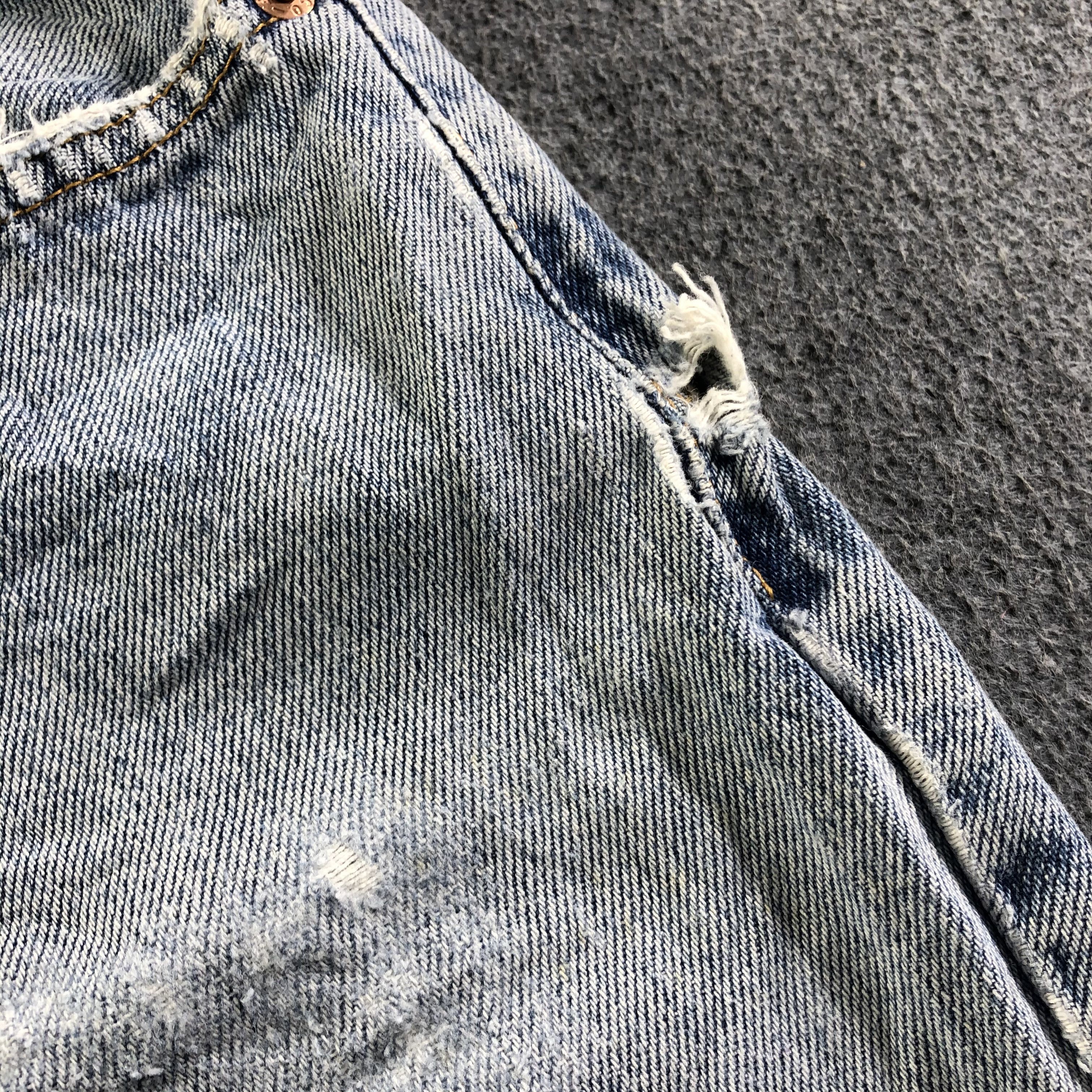 Levi's Vintage Levis 560 Jeans-J3366 Size US 37 - 9 Thumbnail