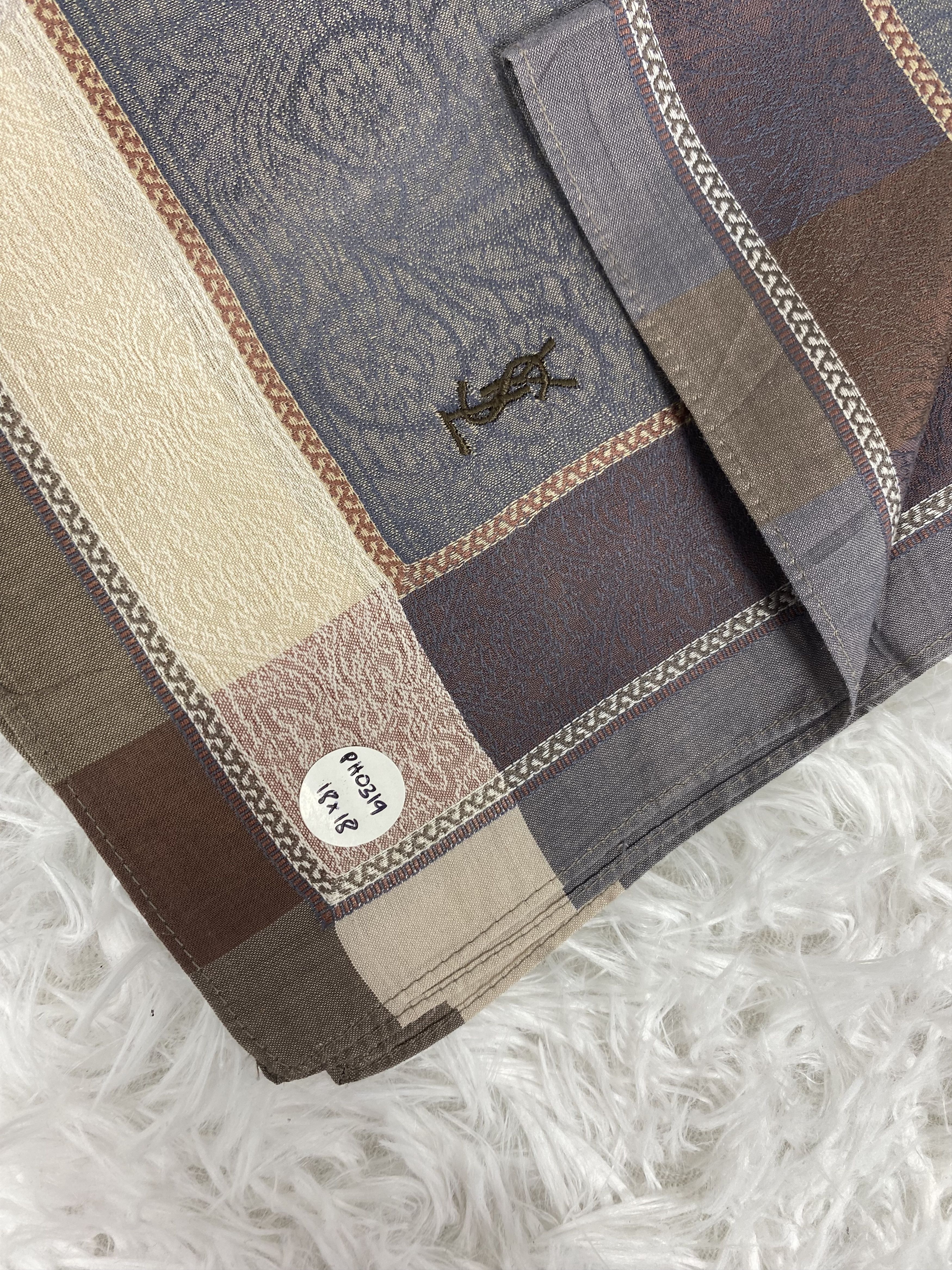Vintage Vintage Yves Saint Laurent Handkerchief Neckerchief PH0319 Size ONE SIZE - 2 Thumbnail