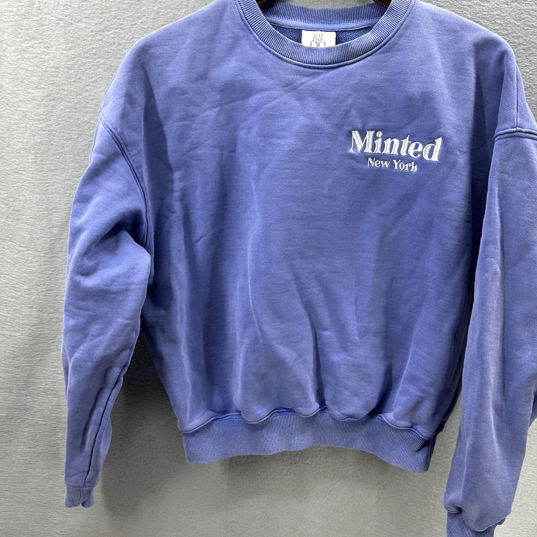 Minted New York VINTAGE Minted New York Women's Sweatshirt Pullover XS Purple All Seasons Embroidered Crewneck Activewear Size XS / US 0-2 / IT 36-38 - 4 Thumbnail