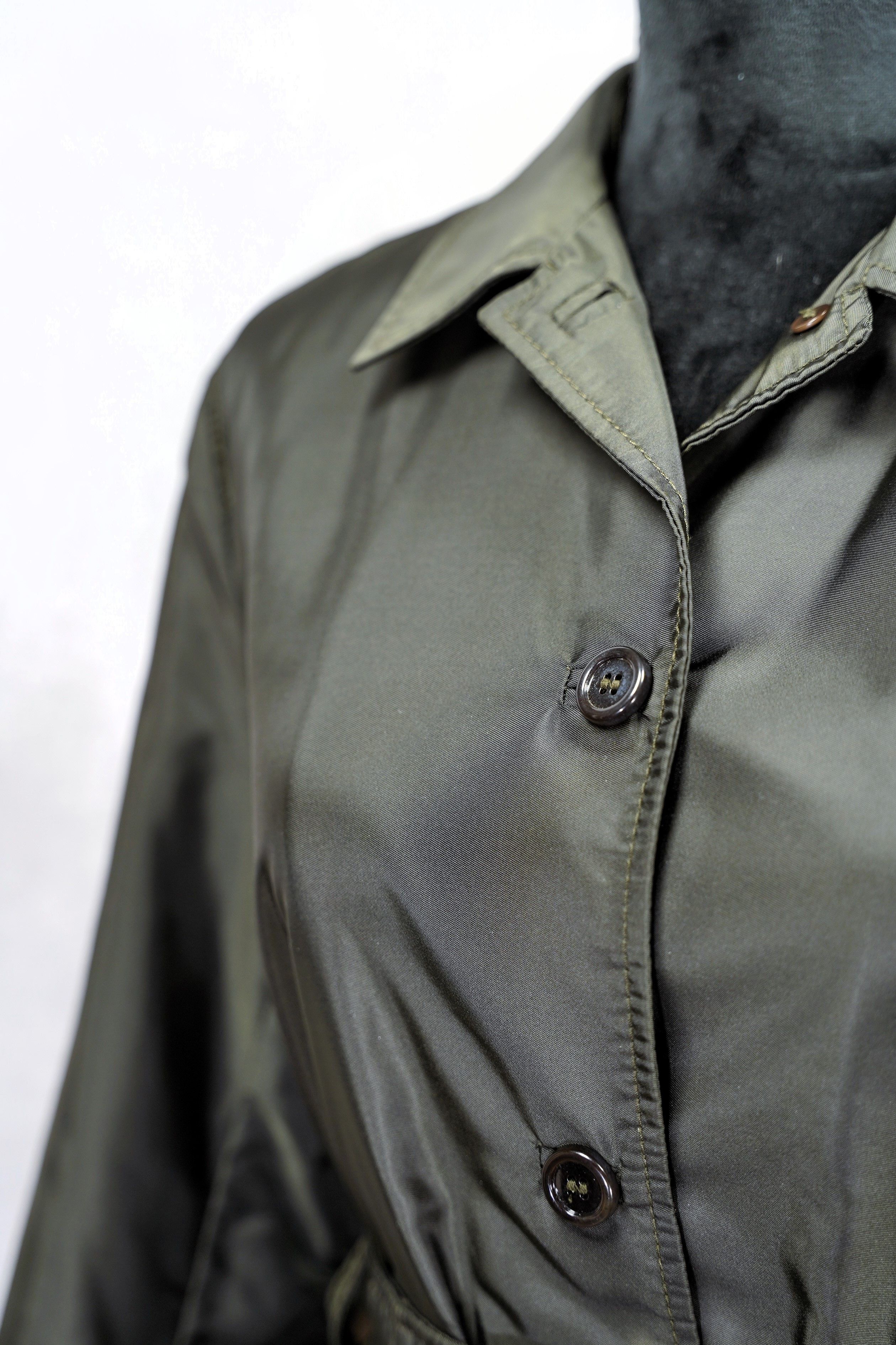Prada Prada Milano Nylon Vintage 80's Jacket x Luxury Size M / US 6-8 / IT 42-44 - 4 Thumbnail