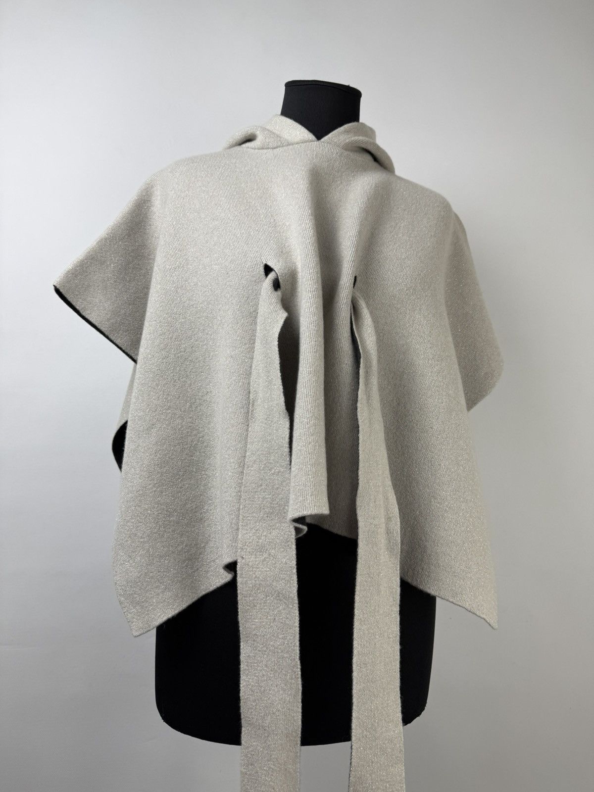 Brunello Cucinelli Brunello Cucinelli Shimmer Cashmere Monili Hood Capes Poncho Size M / US 6-8 / IT 42-44 - 5 Thumbnail
