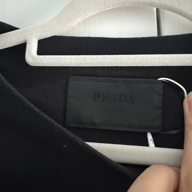 Prada Prada Black short-sleeved T-shirt Size US L / EU 52-54 / 3 - 3 Thumbnail
