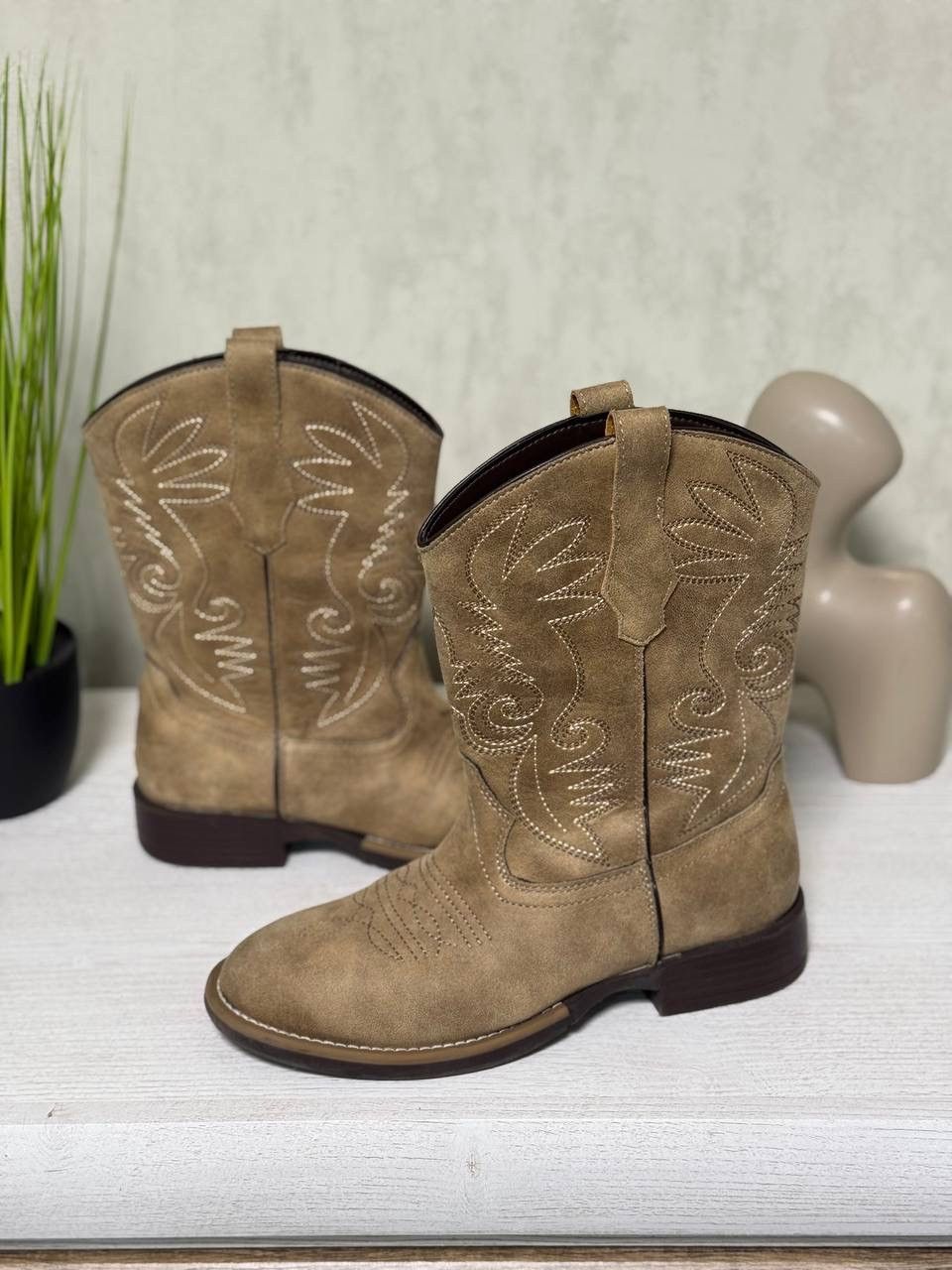 Western Rise VTG Women's suede western boots H&M Cowboy Size 37 Hype 00s Size US 7 / IT 37 - 1 Thumbnail