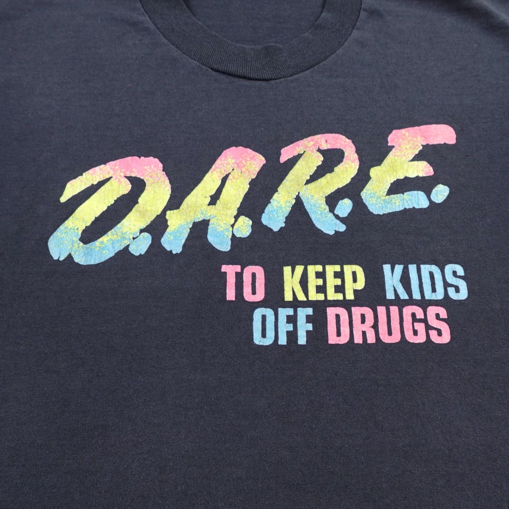 Hanes VINTAGE DARE Shirt Men Large Cotton Short Sleeve Crew Black 90s Logo Graphic Tee Boys? Size US M / EU 48-50 / 2 - 3 Thumbnail