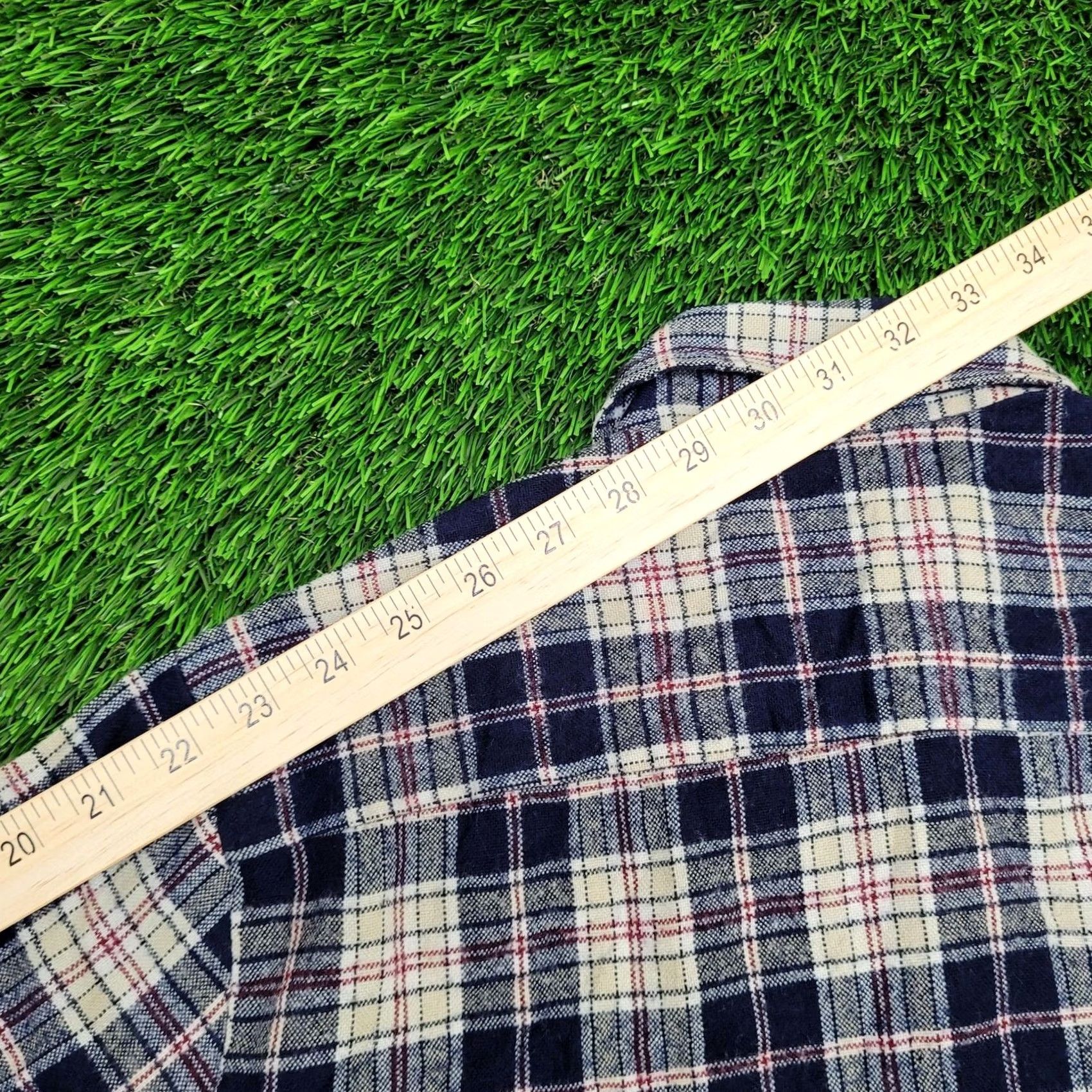 Vintage VINTAGE Northwest Territory Button Shirt Plaid Flannel Long Sleeve Navy Cream Red Accent Pockets 1990s Men S Regular Chest 38 in Boys? Size US S / EU 44-46 / 1 - 3 Thumbnail