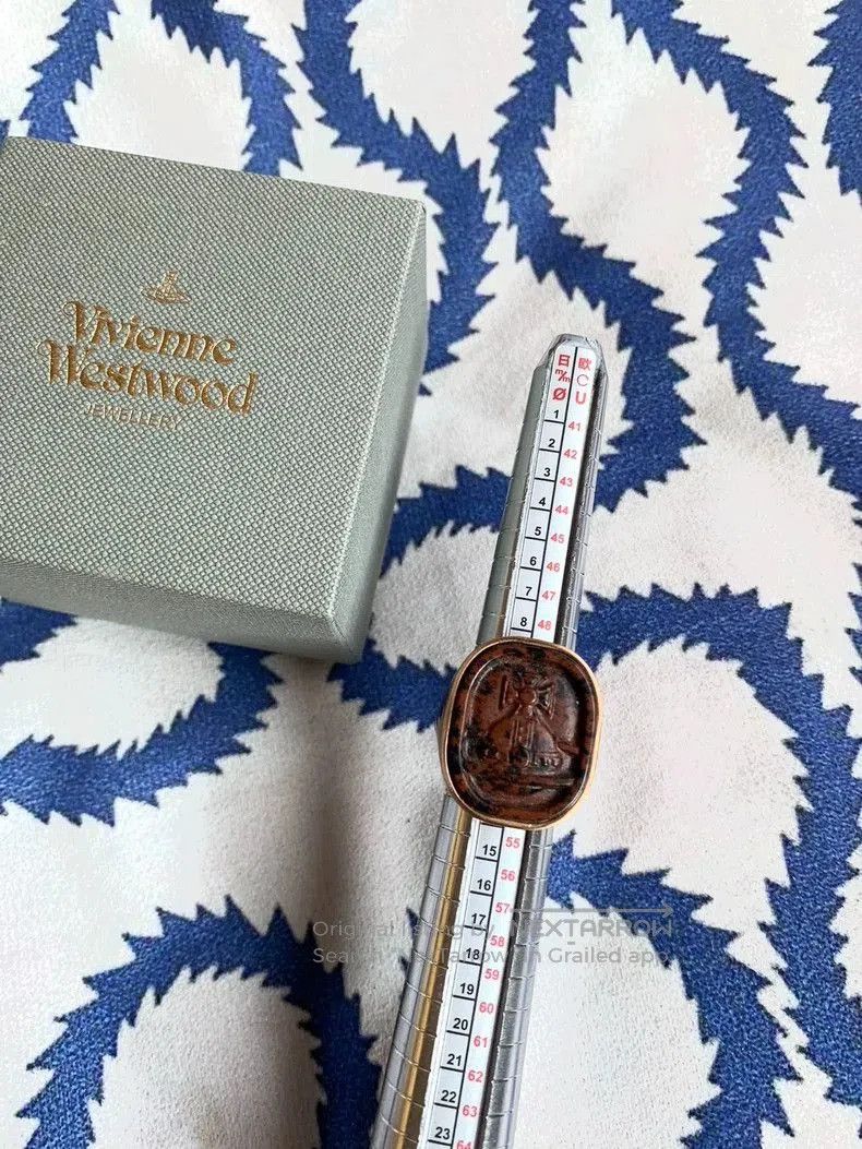 Vivienne Westwood Vivienne Westwood Vintage Wax Seal Saturn Ring. Size ONE SIZE - 1 Thumbnail
