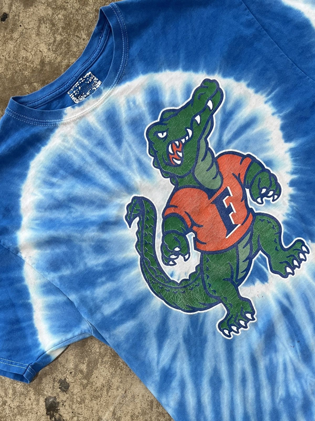 NCAA Vintage Florida Gators Mascot Tie Dye Tee Large Size US L / EU 52-54 / 3 - 1 Thumbnail