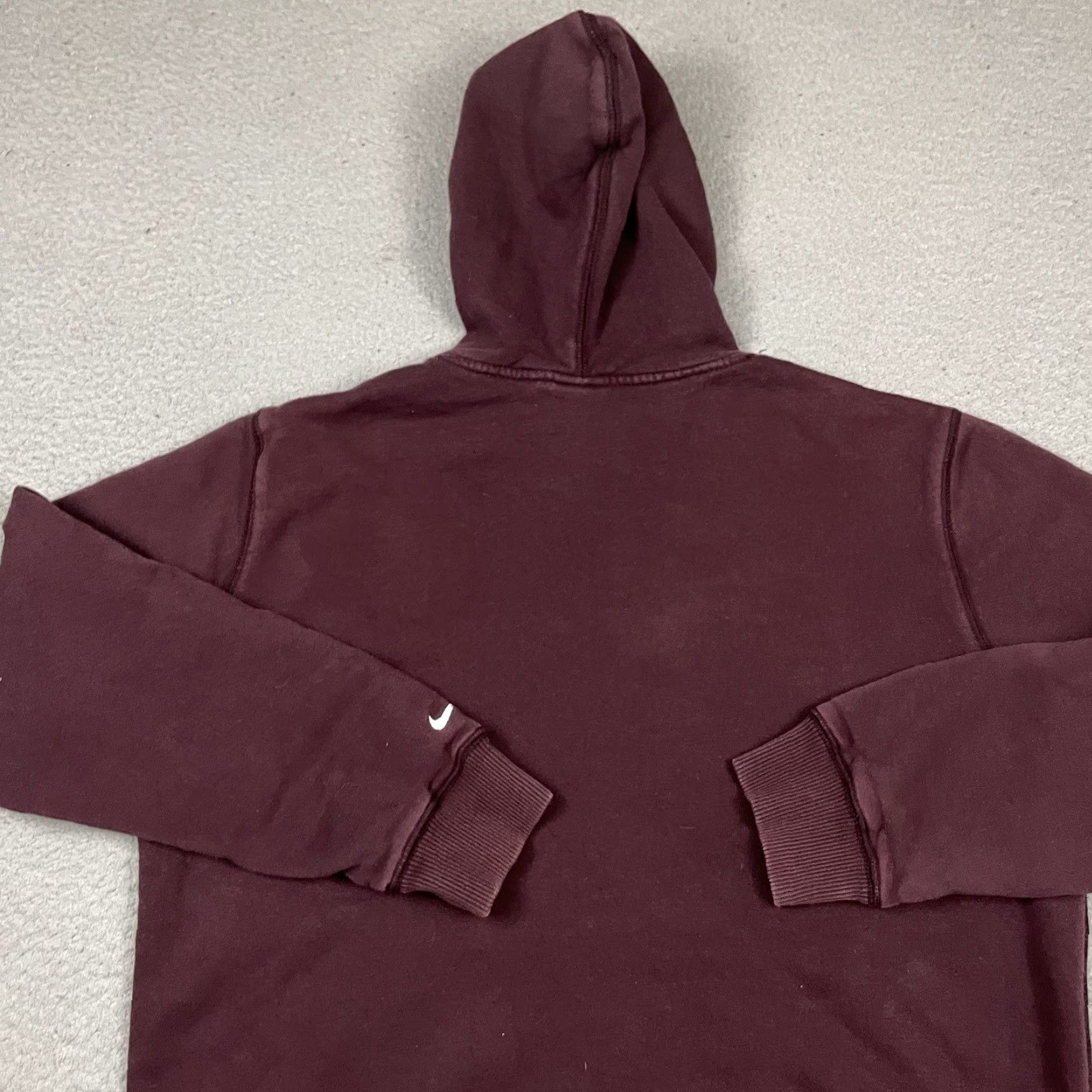 Nike Nike Sweatshirt Hoodie Men Adult Medium Red Embroidered Swoosh Distressed 90s USA Sports Pullover Size US M / EU 48-50 / 2 - 7 Thumbnail