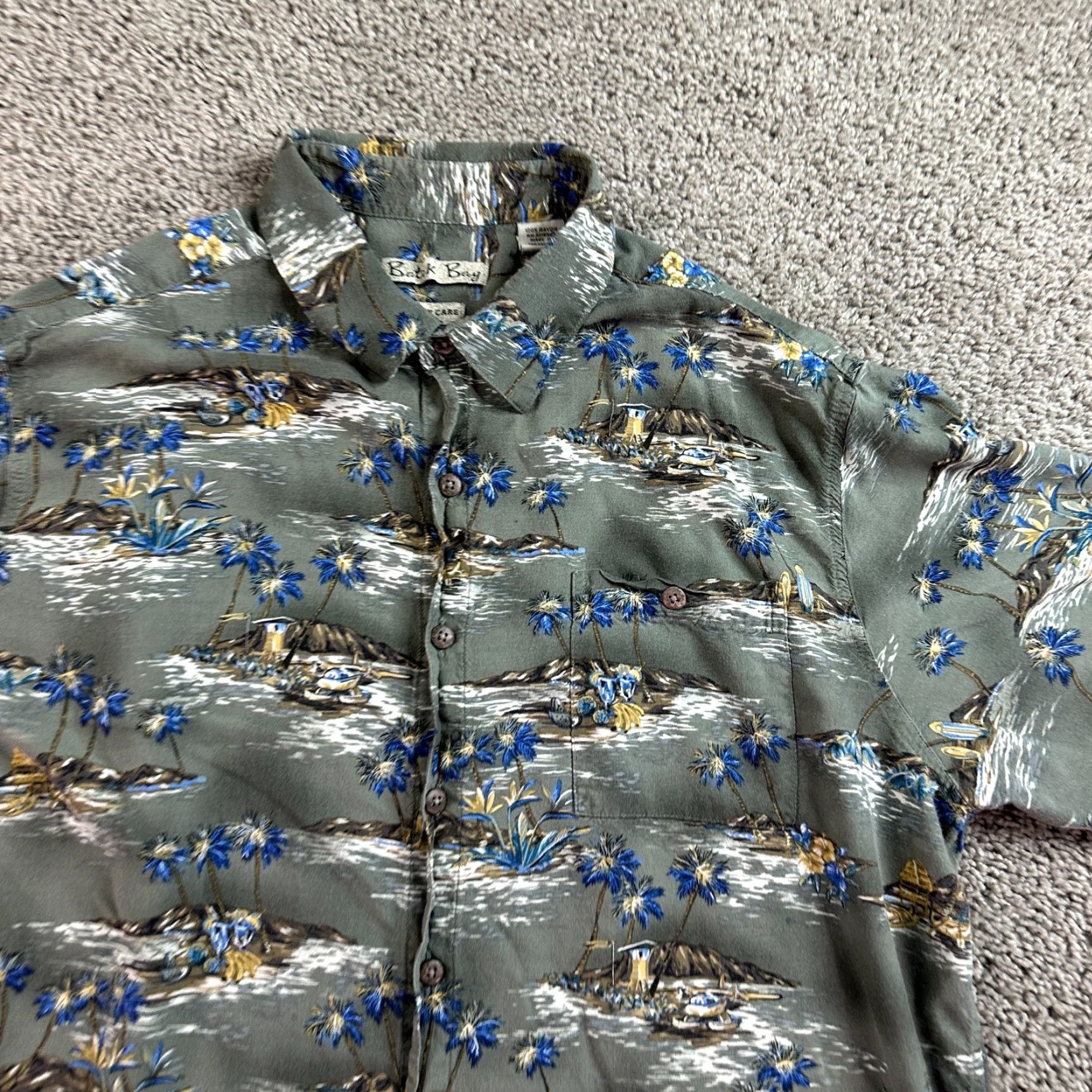 Vintage VINTAGE Batik Bay Button-Up Shirt Mens XL Green Palm Island Rayon Short Sleeve Graphic Print Hawaiian Collared Button Up Category: Shirt Size US XL / EU 56 / 4 - 3 Thumbnail
