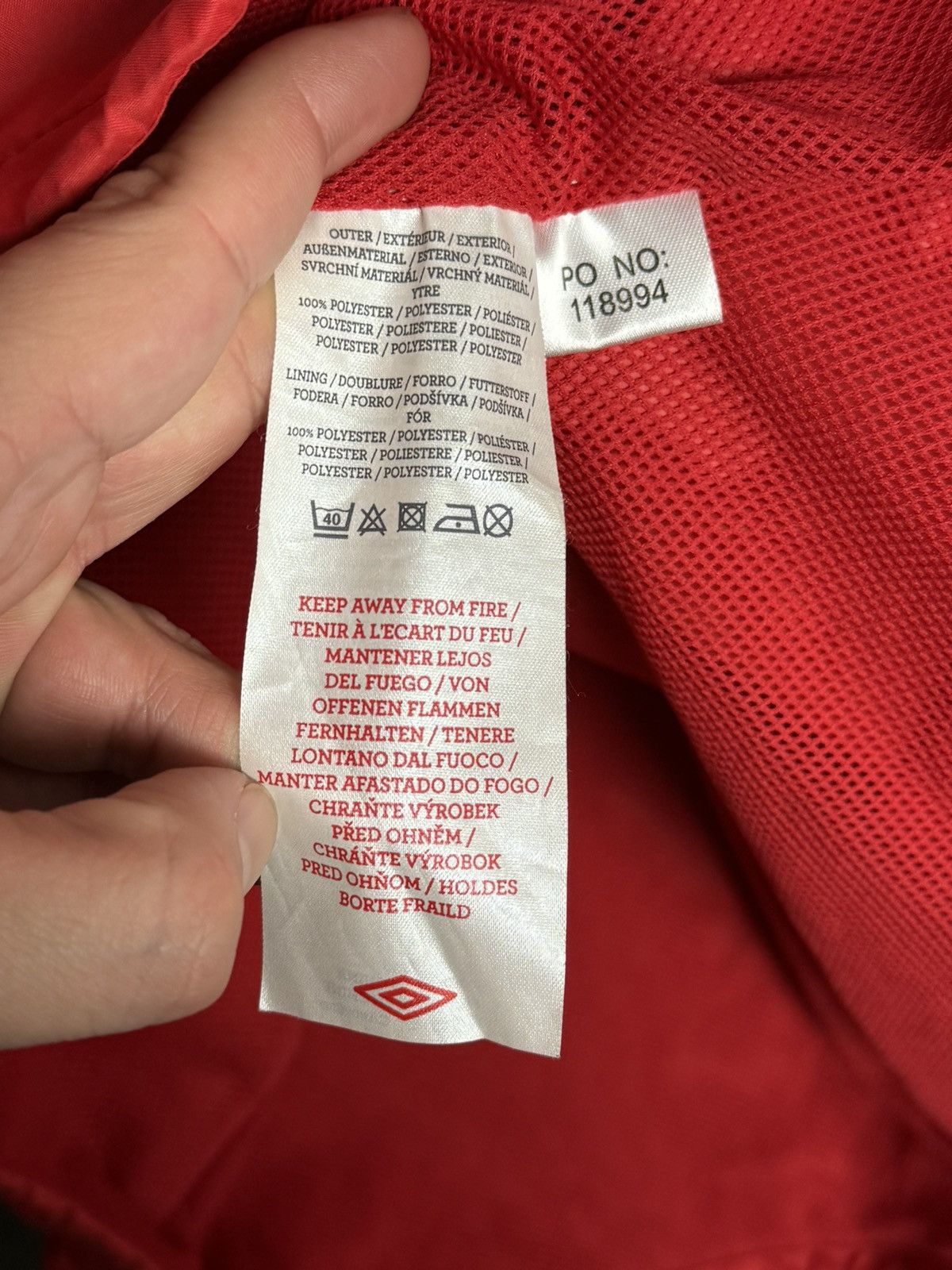 Umbro Vintage Canada National Team Training Football Soccer Jacket Size US S / EU 44-46 / 1 - 24 Thumbnail