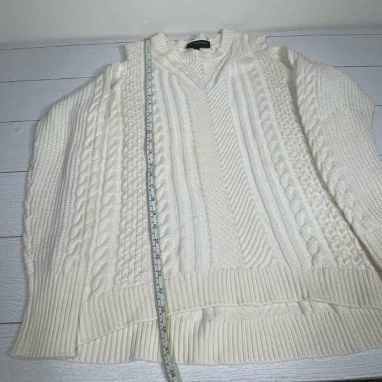 Other Lane Bryant White Cold Shoulder Knit Sweater Size 18/20 Size XXL / US 16-18 / IT 52-54 - 5 Thumbnail