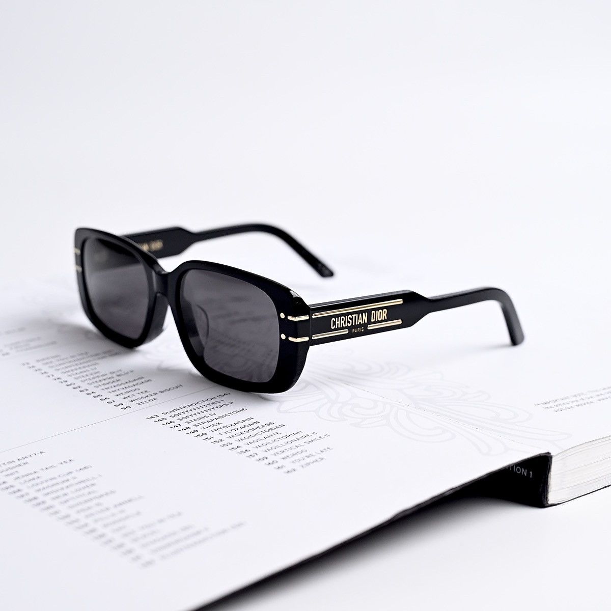 Dior DIOR DIORSIGNATURE S12I 10A0 SUNGLASSES Size ONE SIZE - 1 Thumbnail