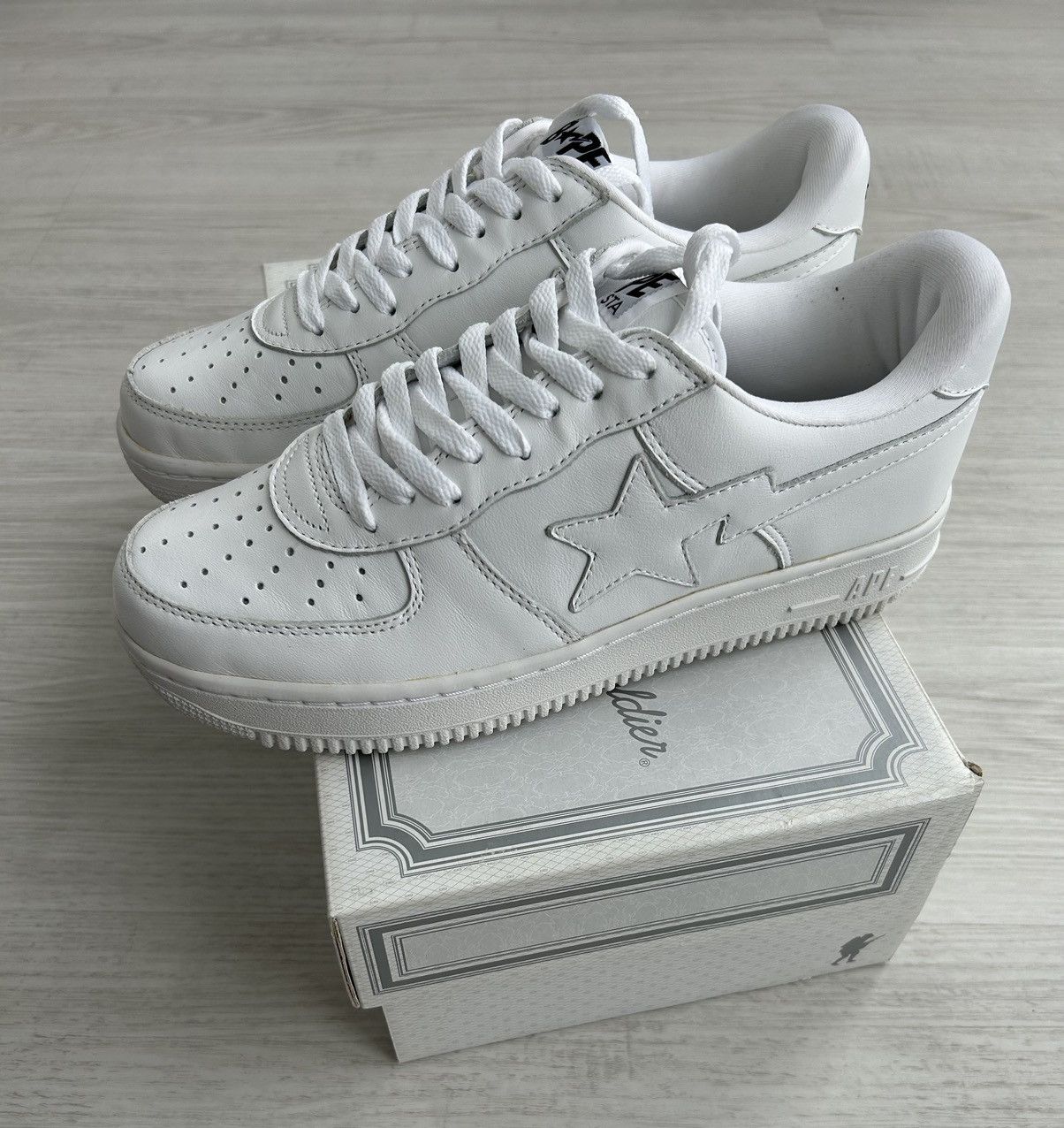 Bape RARE OG 2007 A BATHING APE WHITE BAPESTA Size US 9.5 / EU 42-43 - 1 Thumbnail