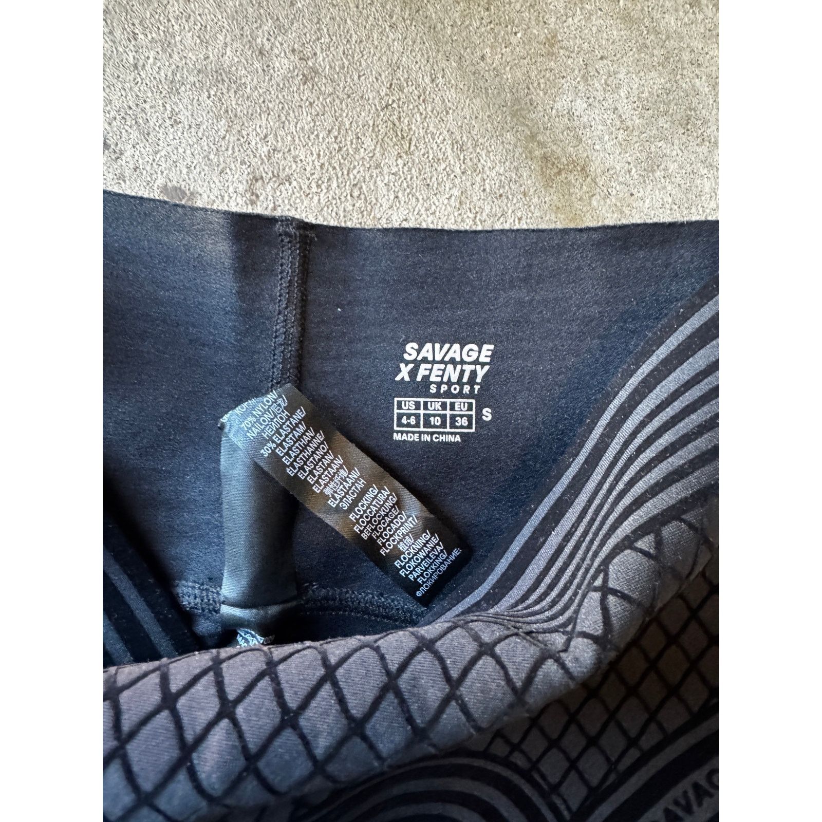 Fenty Savage X Fenty Black Geometric Leggings (4-6) Size 28" / US 6 / IT 42 - 4 Thumbnail