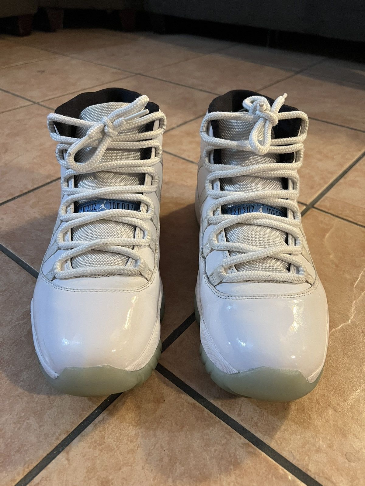 Jordan Brand Jordan 11 Legend Blue Size US 10.5 / EU 43-44 - 2 Thumbnail