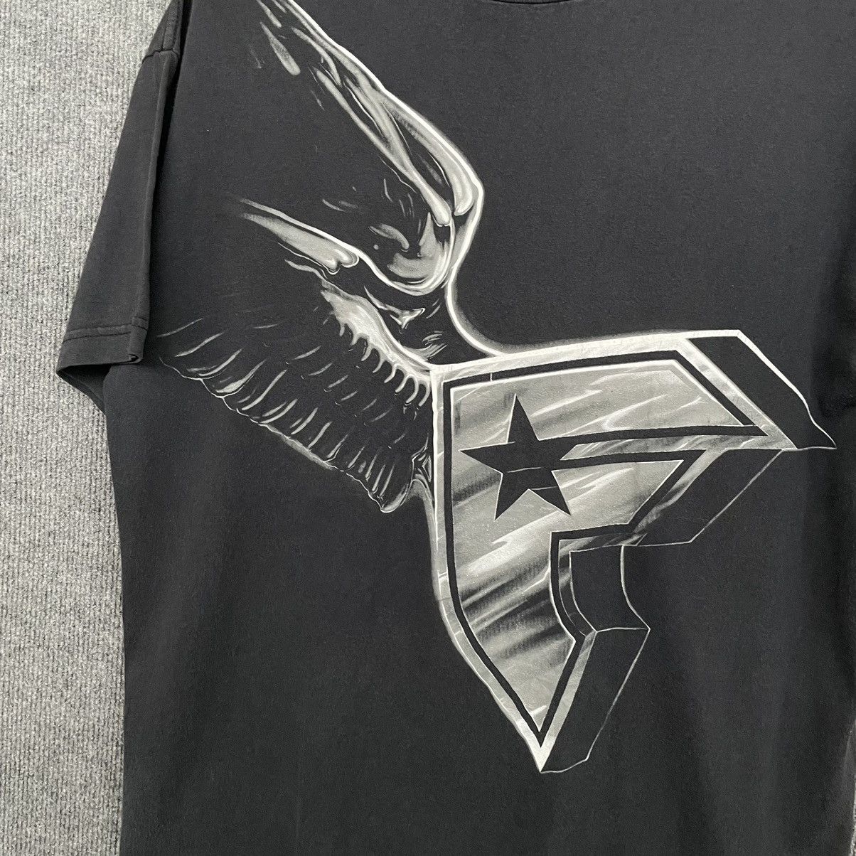 Famous Stars And Straps × Vintage Vintage 2000s Famous Stars And Straps Big Logo T Shirt Size US L / EU 52-54 / 3 - 2 Thumbnail