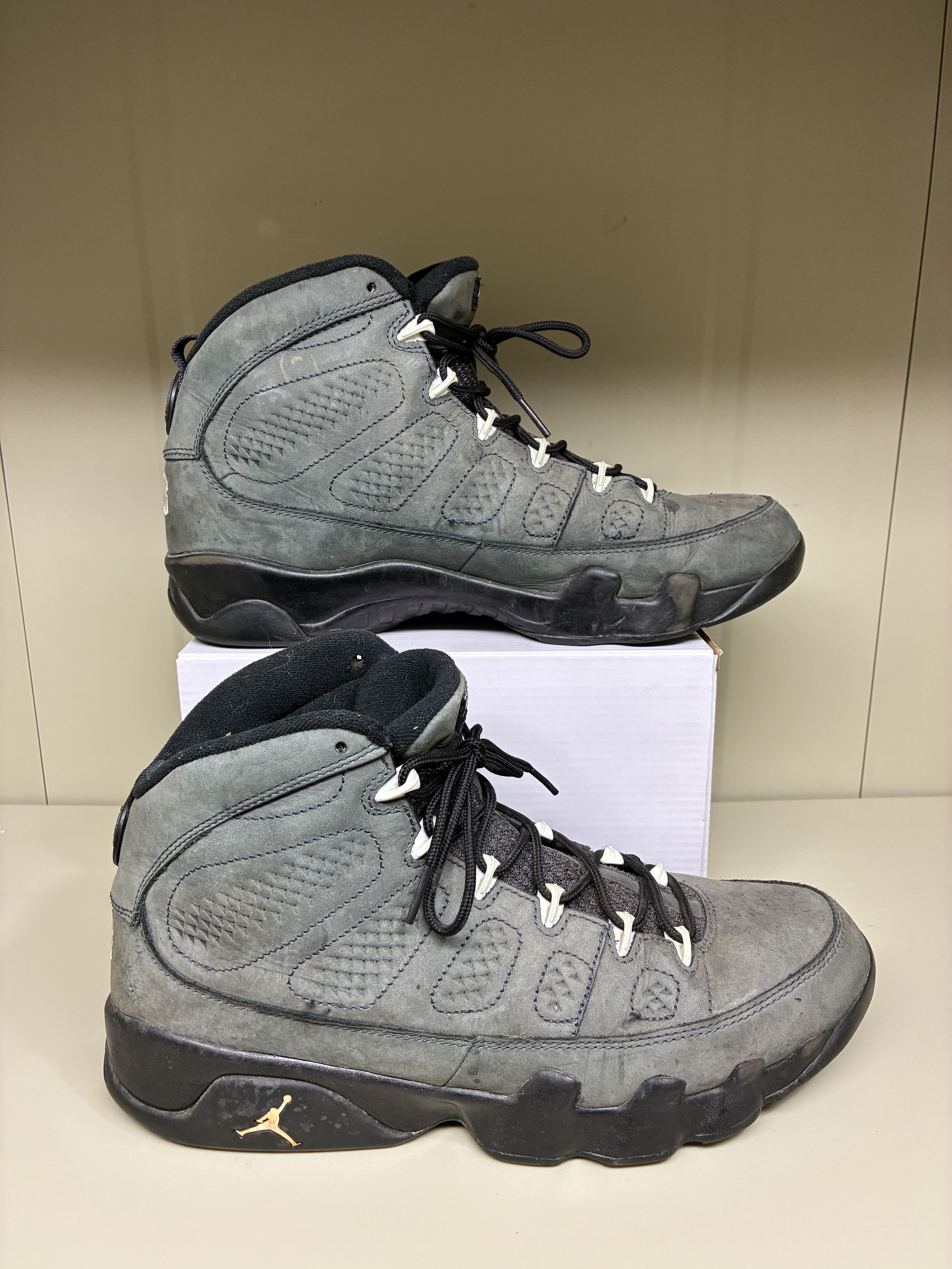 Nike Nike Air Jordan 9 Retro Anthracite Black 302370-013 10.5 Size US 10.5 / EU 43-44 - 1 Thumbnail
