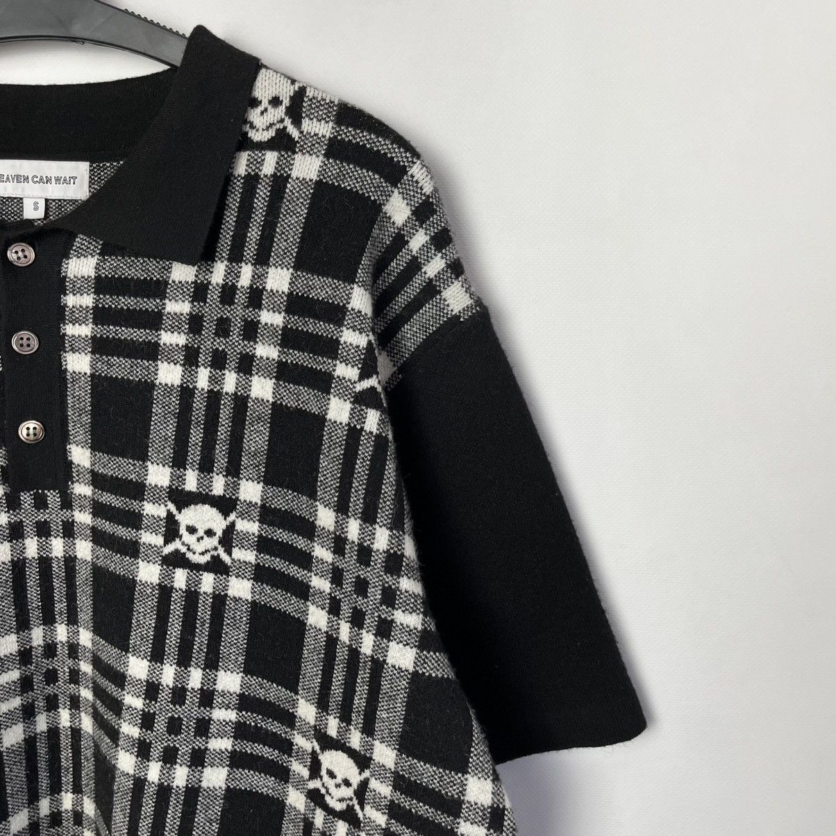 Japanese Brand Y2k Heaven Can Wait Skull Logo 100% Wool Polo Shirt Size US S / EU 44-46 / 1 - 4 Thumbnail