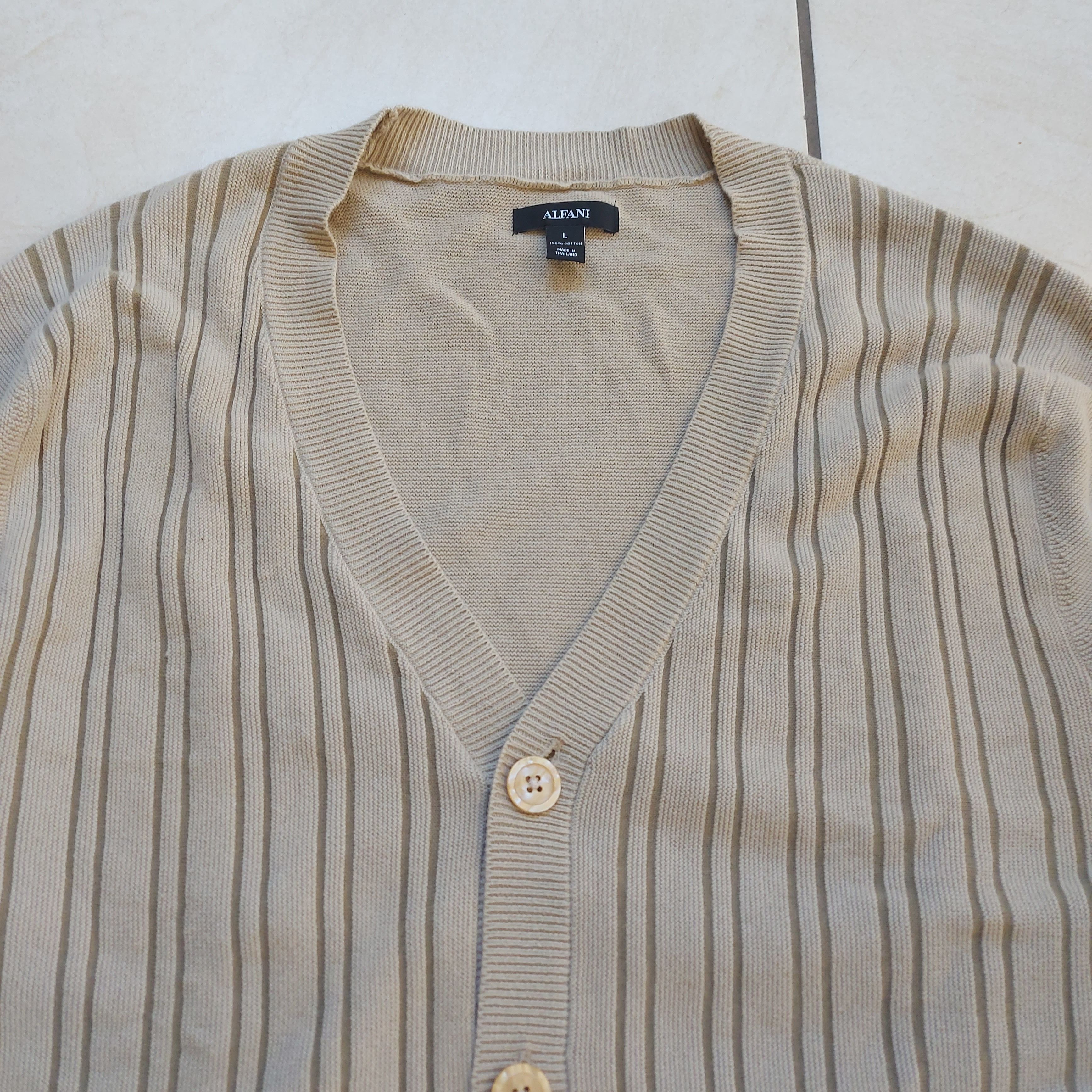 Alfani Alfani cardigan beige knitwear Size US L / EU 52-54 / 3 - 4 Thumbnail