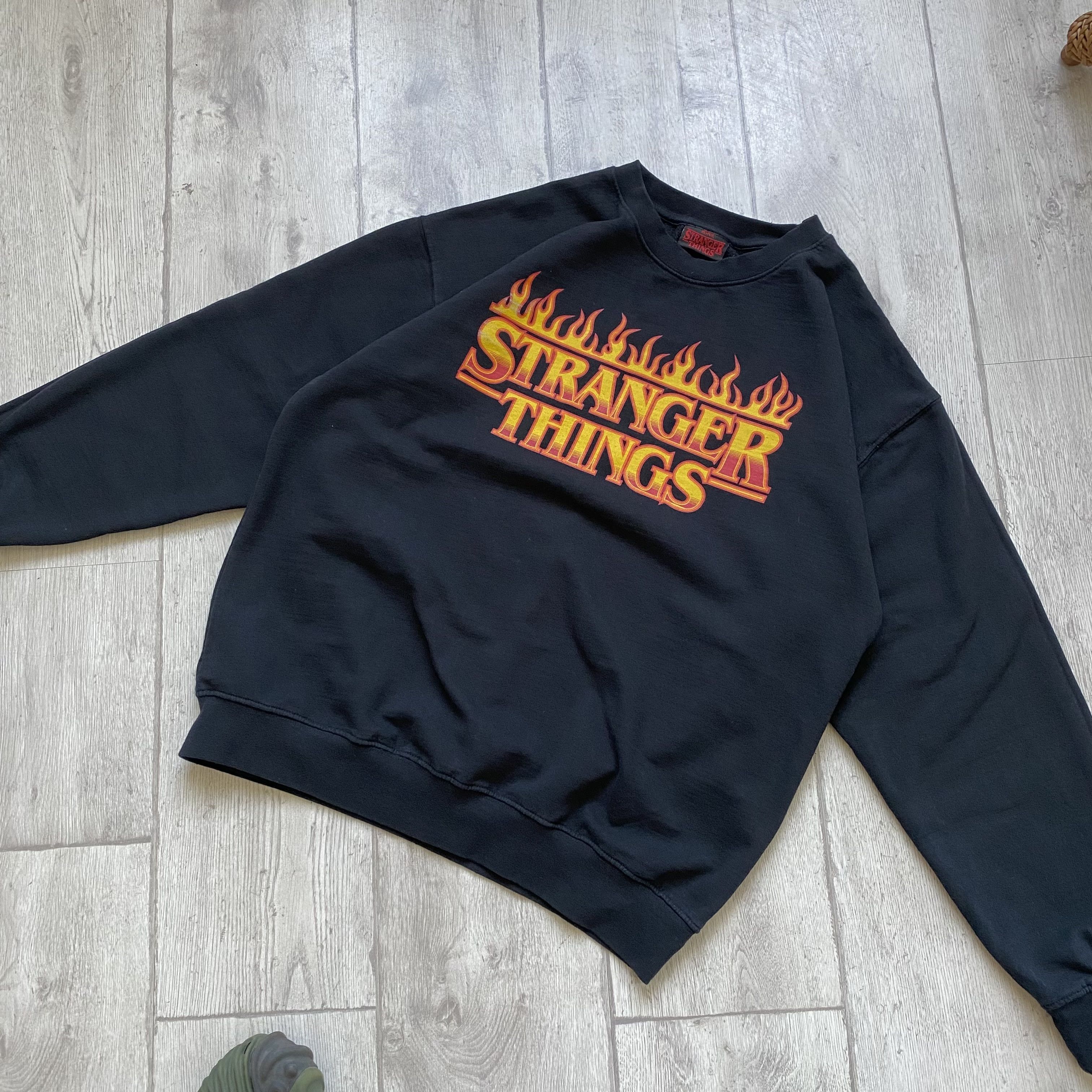 Expert Horror 🔥 Flame Logo Stranger Things Boxy sweatshirt Vintage 00s Size US M / EU 48-50 / 2 - 9 Thumbnail