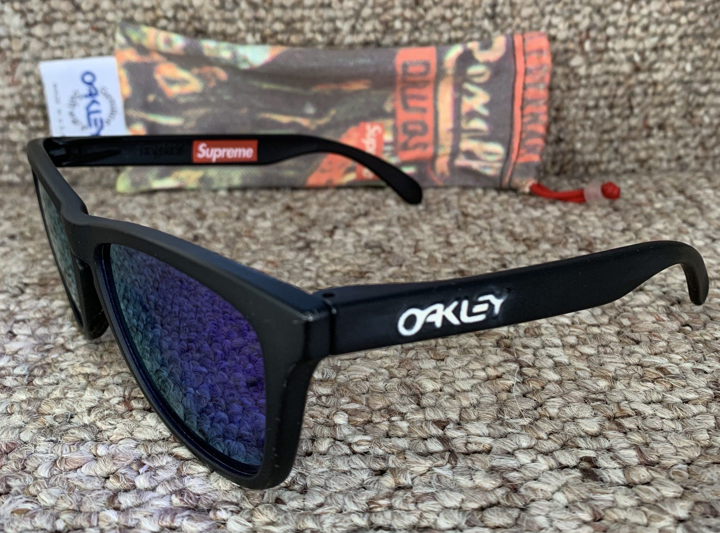 Oakley S/S 2007 Supreme x Oakley Frogskin Sunglasses + Case Size ONE SIZE - 6 Thumbnail