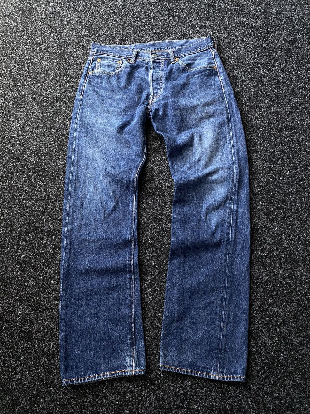 Levi's × Vintage Vintage Levi's 501 Distressed Jeans W30 size Size US 30 / EU 46 - 1 Thumbnail